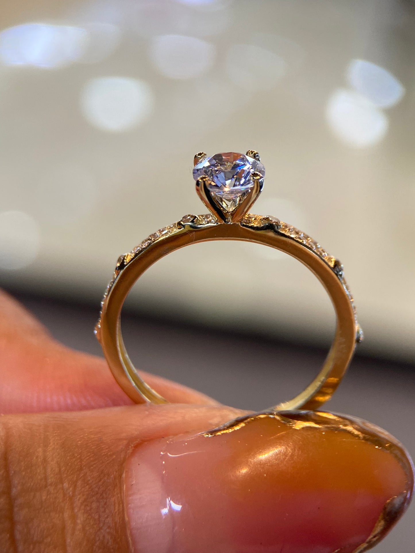 Anillo de compromiso en oro