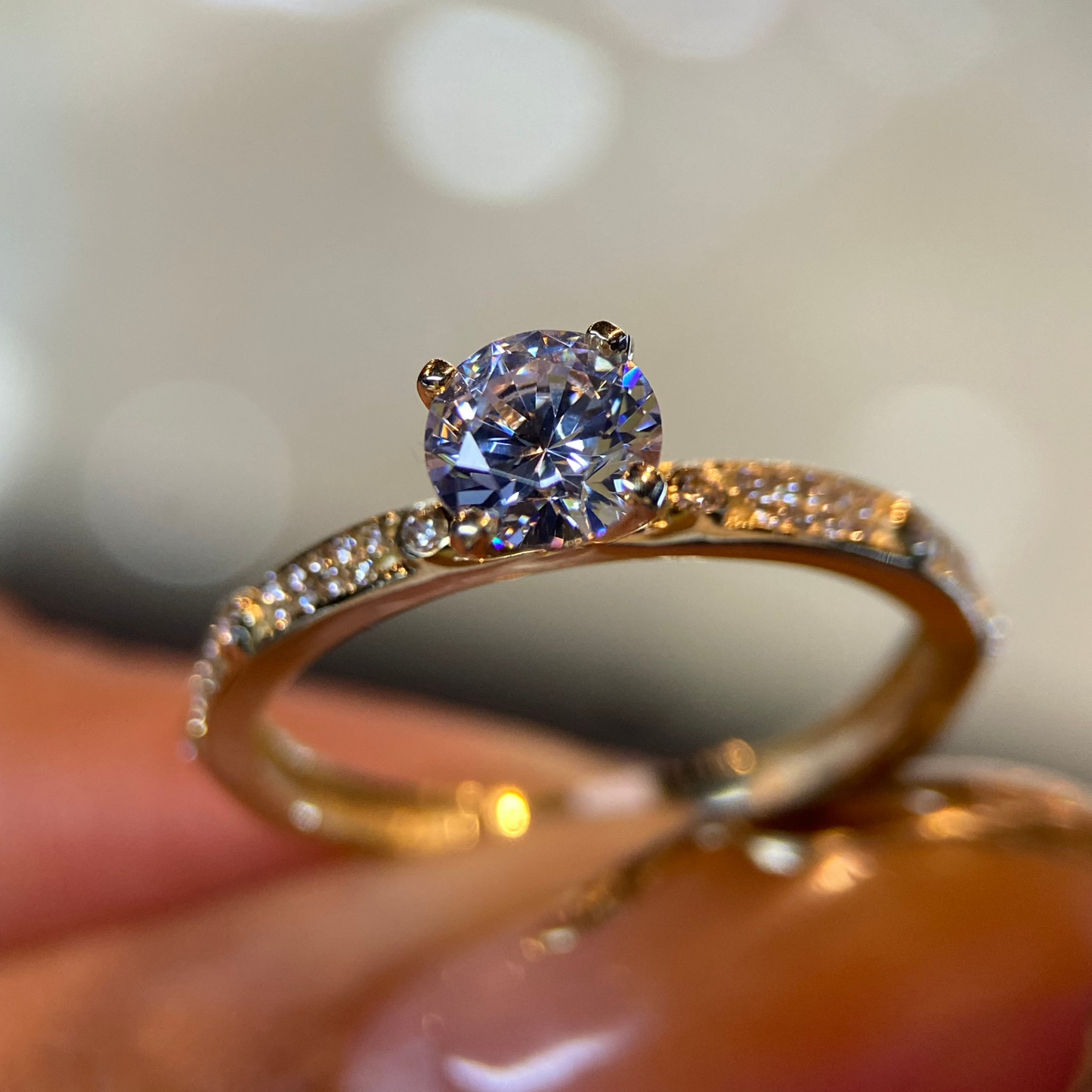 Anillo de compromiso en oro