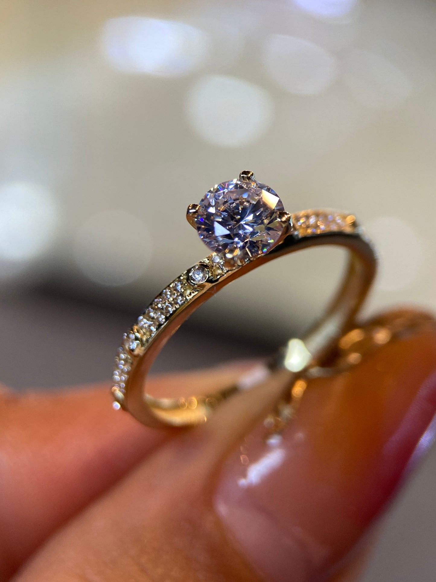 Anillo de compromiso en oro