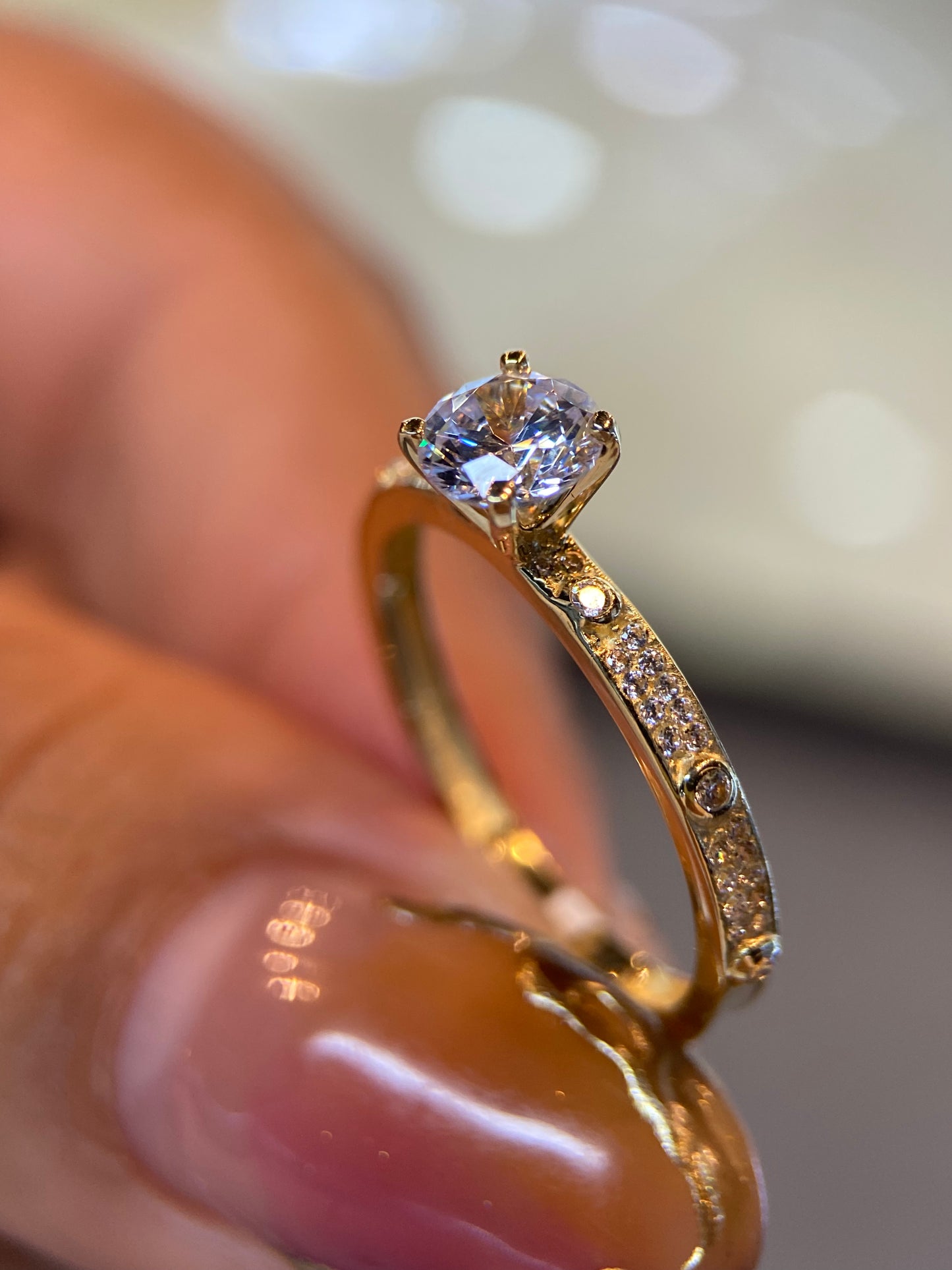 Anillo de compromiso en oro