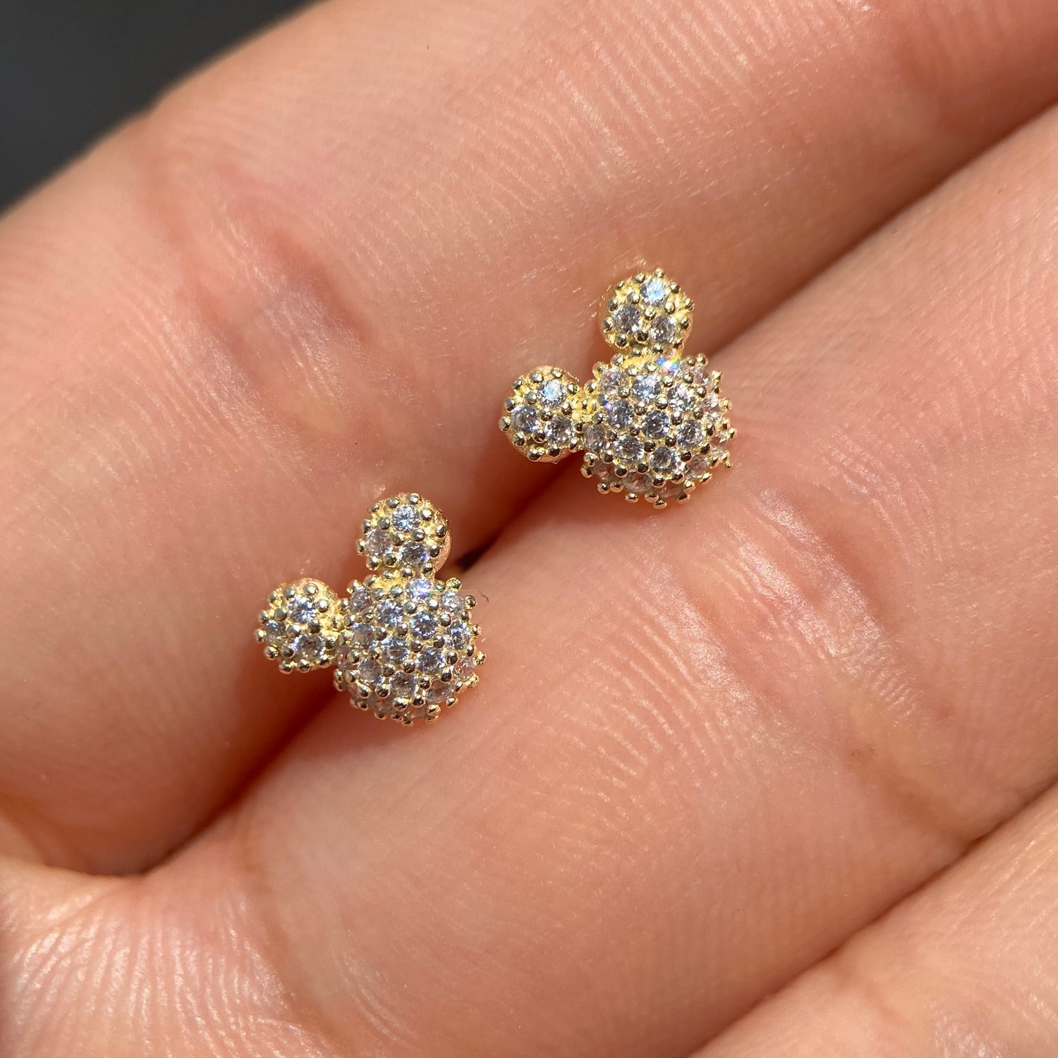 Mickey stud earrings with zirconias in 10k yellow gold Disney Mouty Joyeria