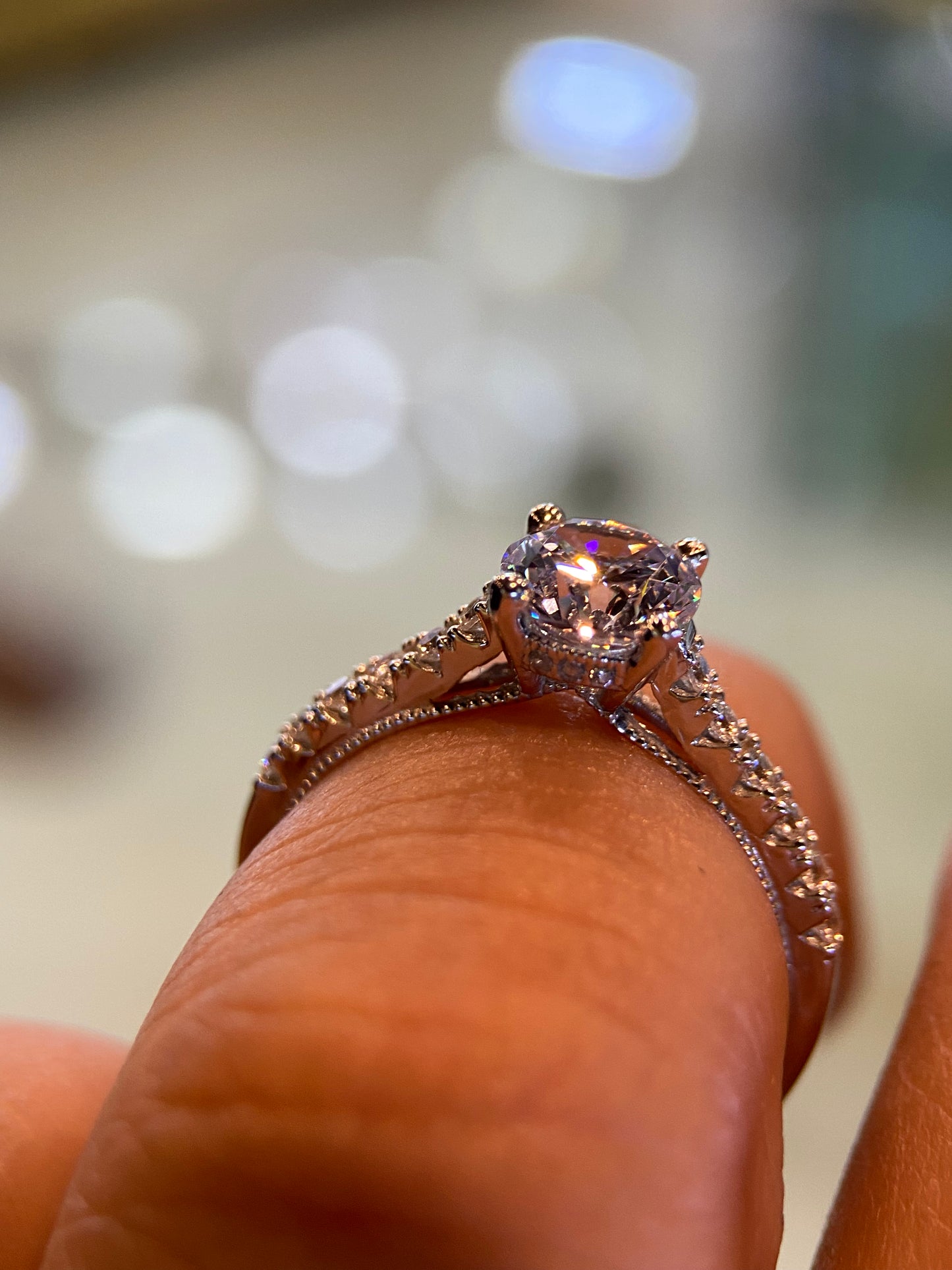 Anillo de compromiso en oro