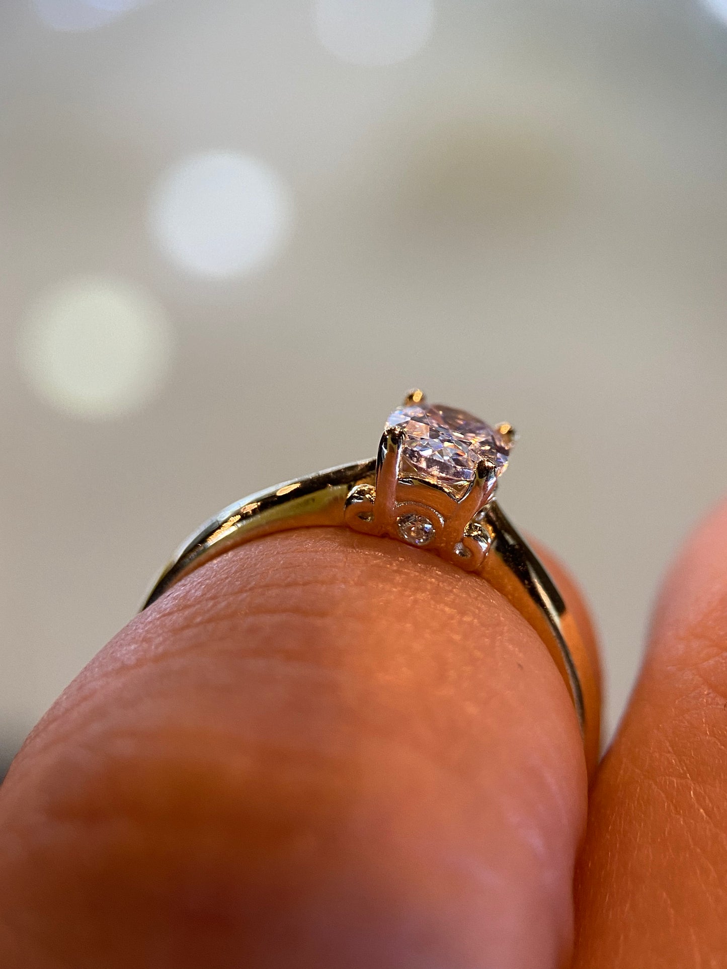 Anillo de compromiso en oro