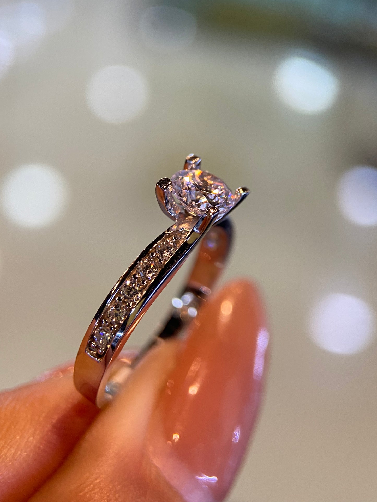 Anillo de compromiso en oro