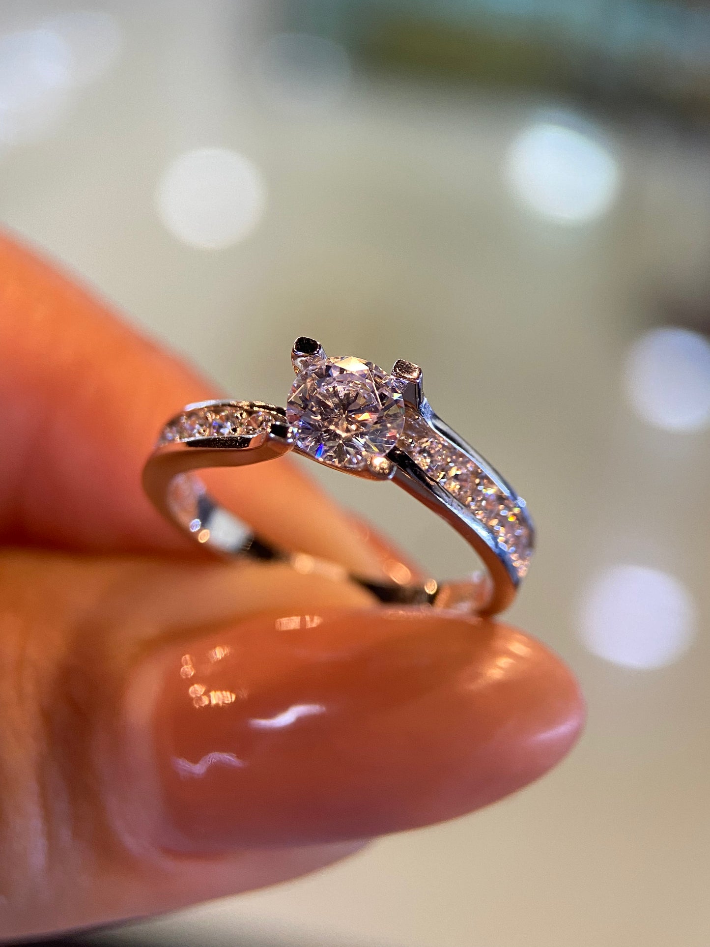 Anillo de compromiso en oro