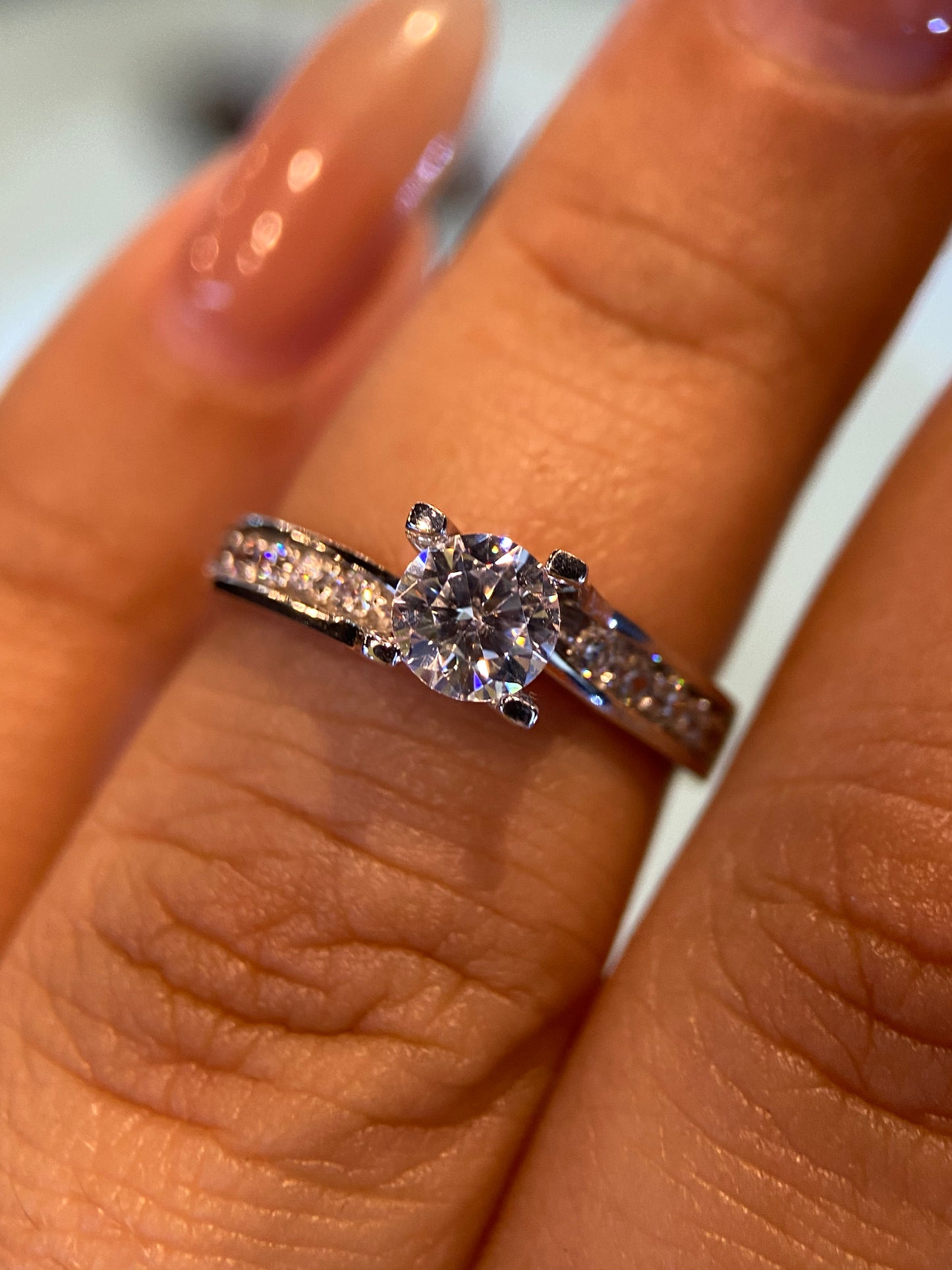 Anillo de compromiso en oro