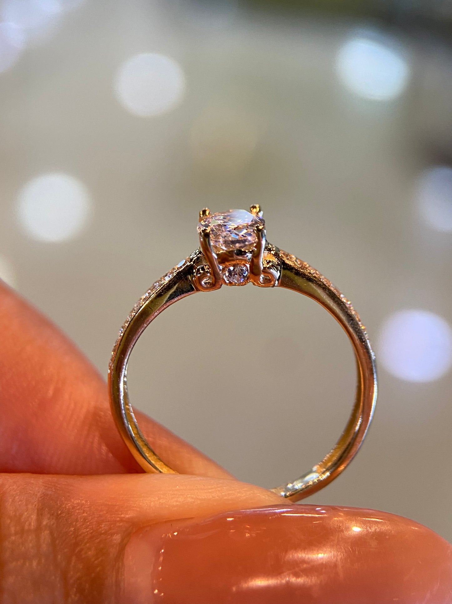 Anillo de compromiso en oro