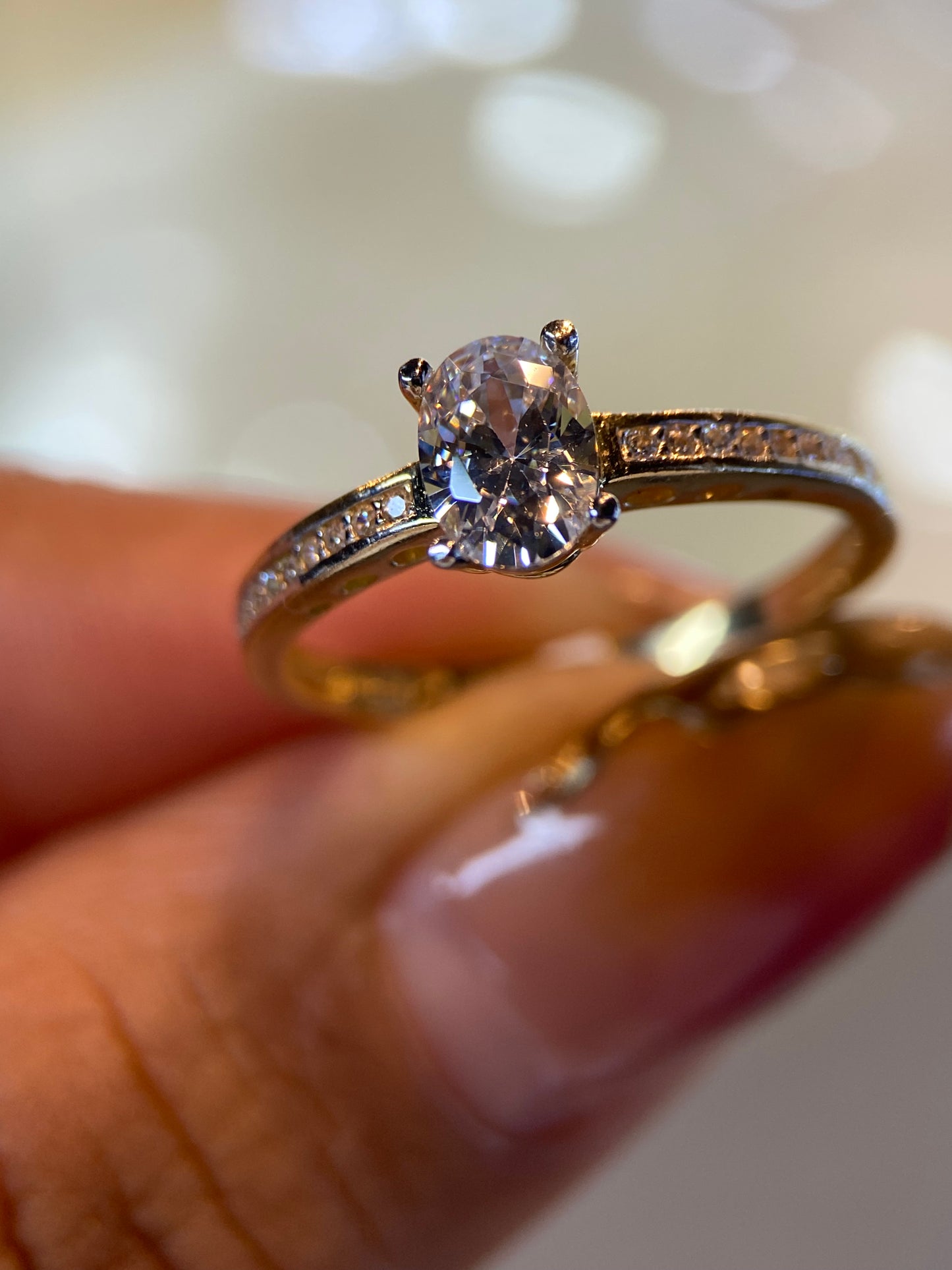 Anillo de compromiso en oro