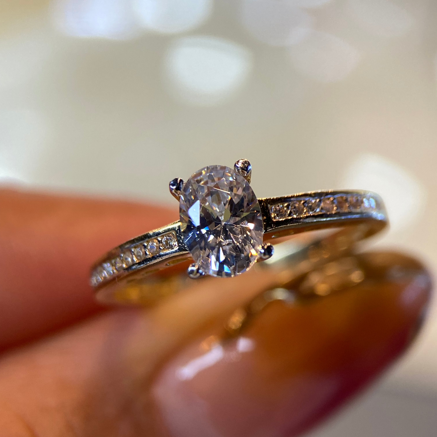 Anillo de compromiso en oro