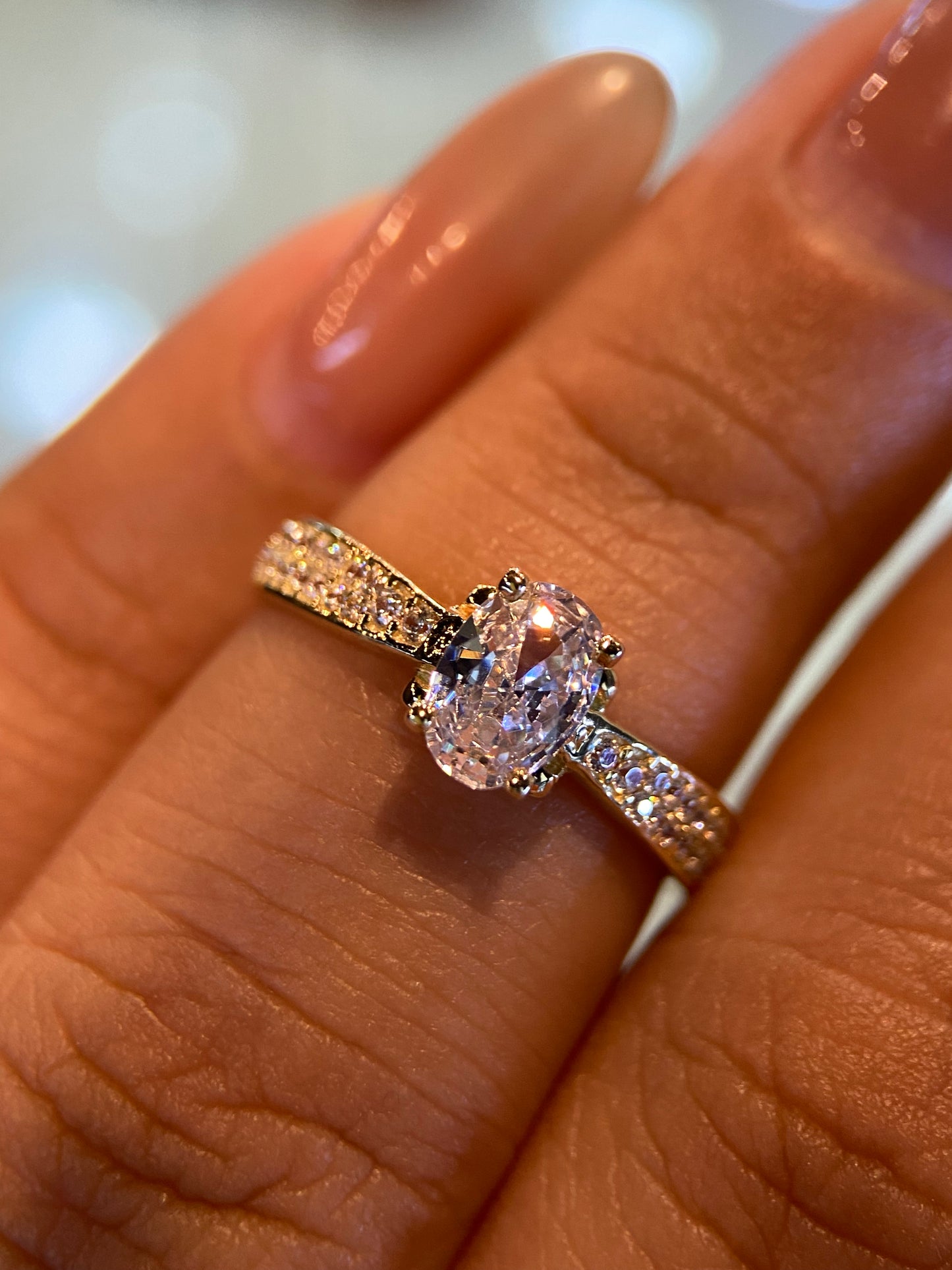 Anillo de compromiso en oro
