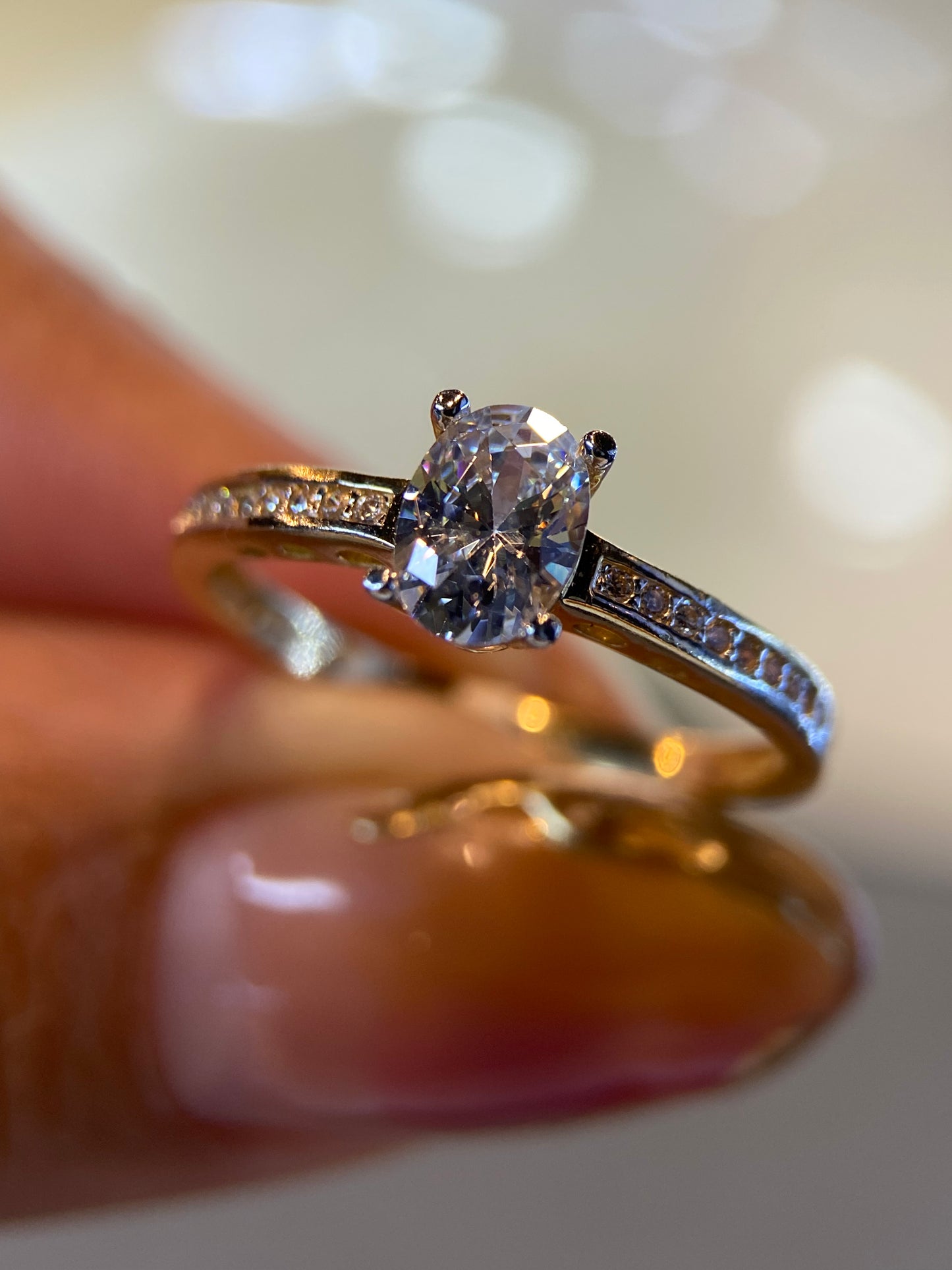 Anillo de compromiso en oro