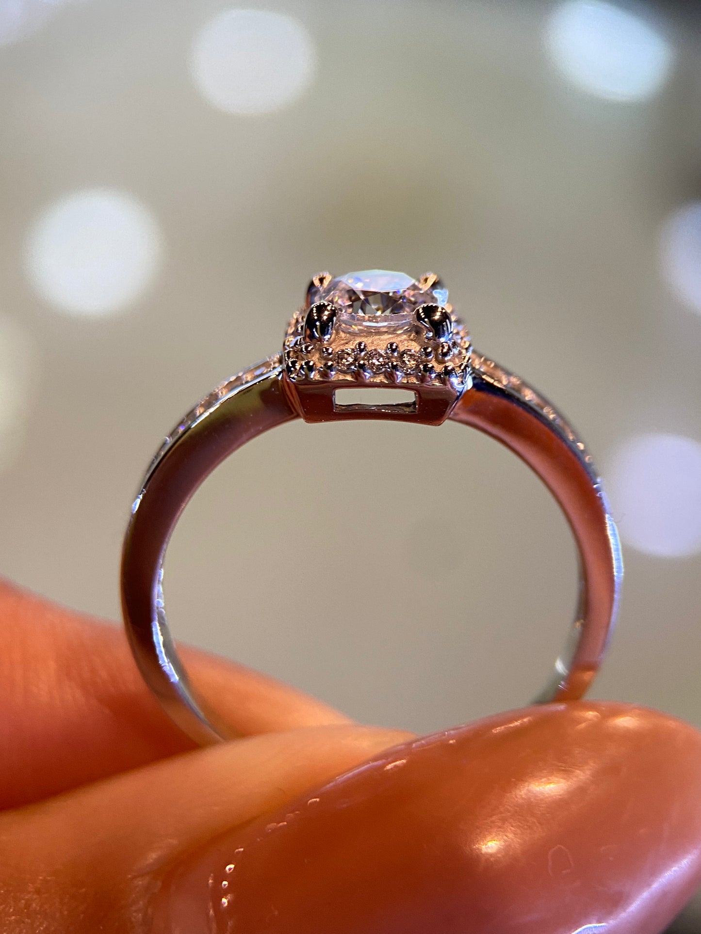 Anillo de compromiso en oro