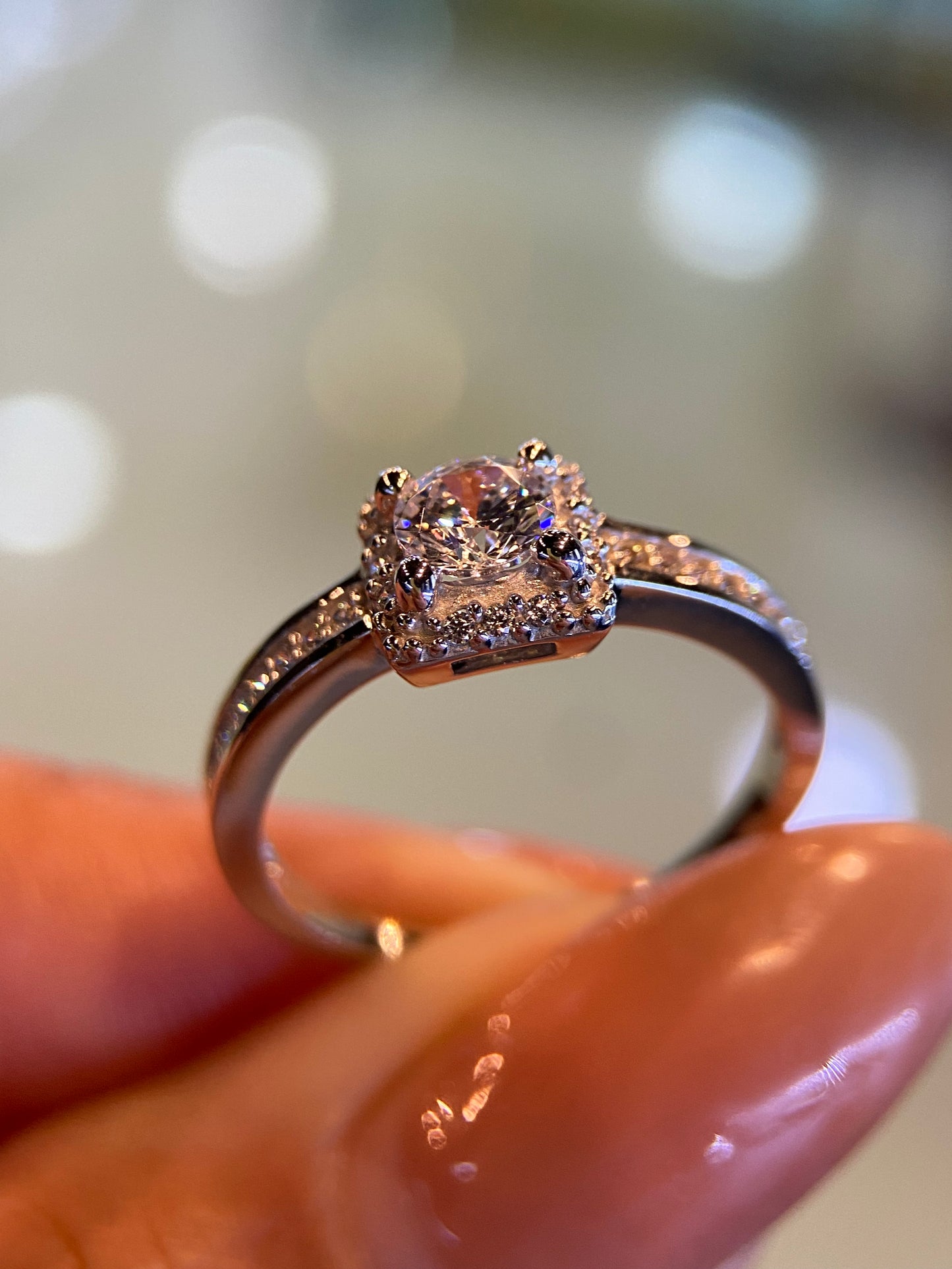 Anillo de compromiso en oro