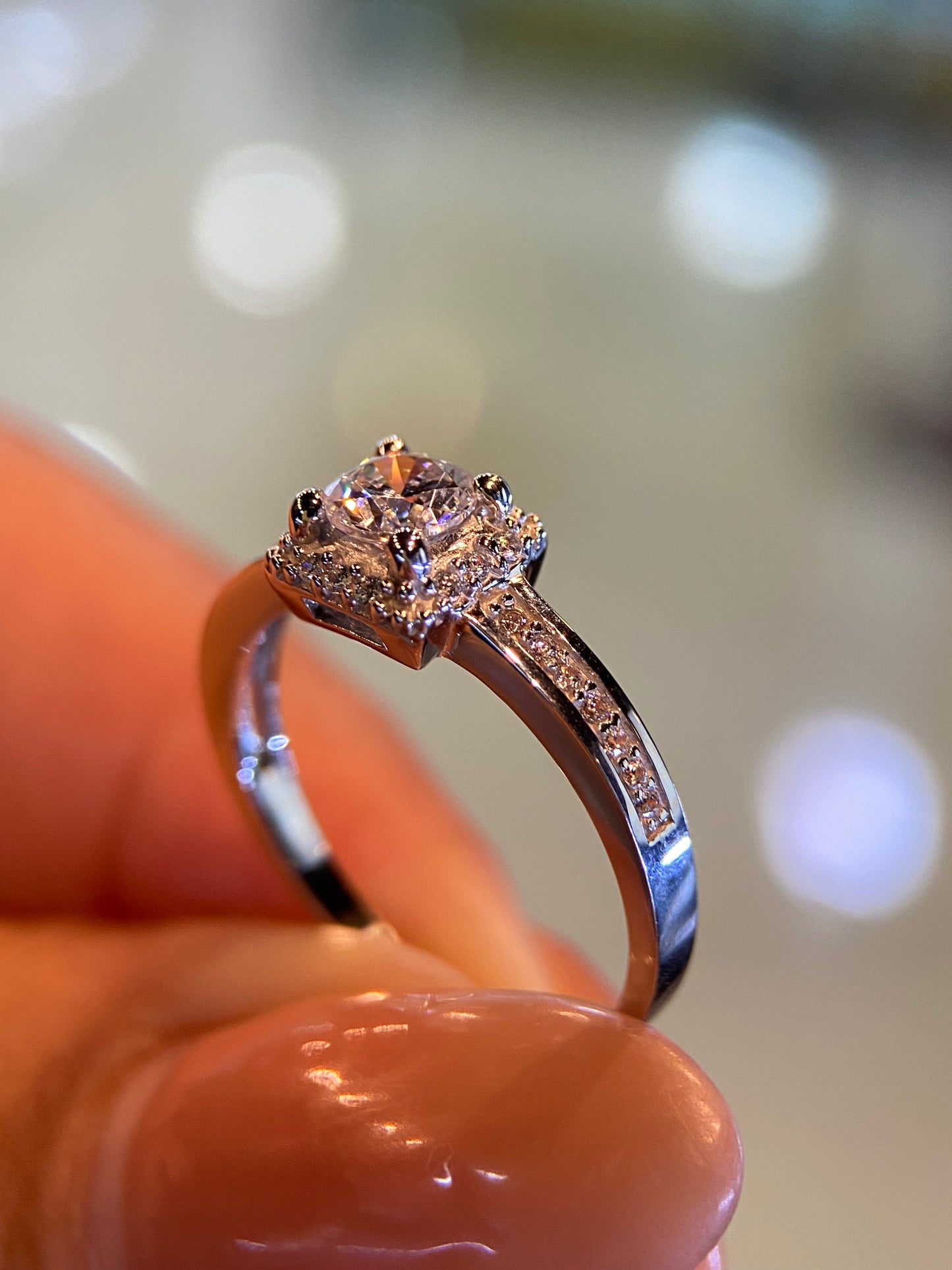 Anillo de compromiso en oro