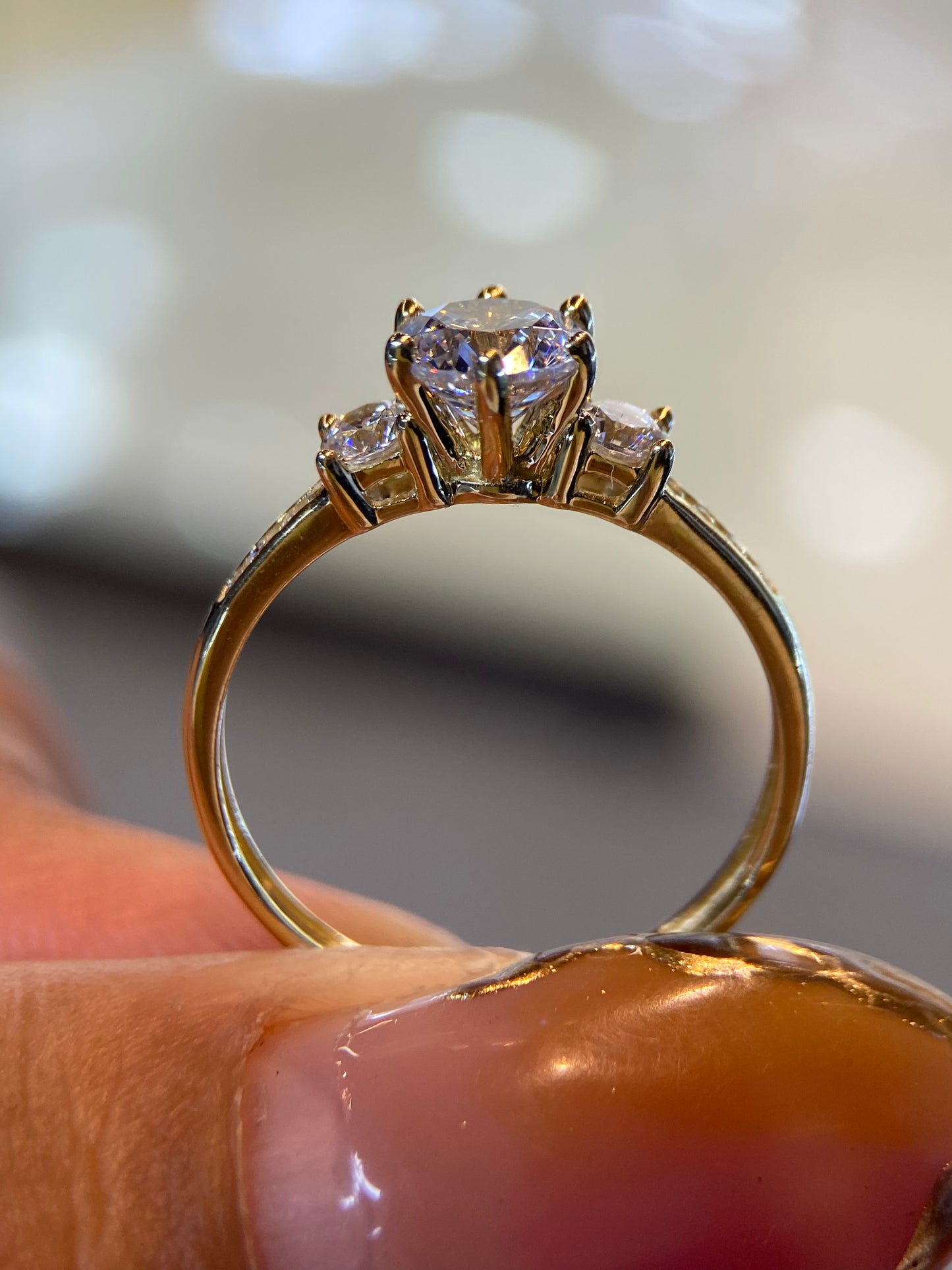 Anillo de compromiso en oro