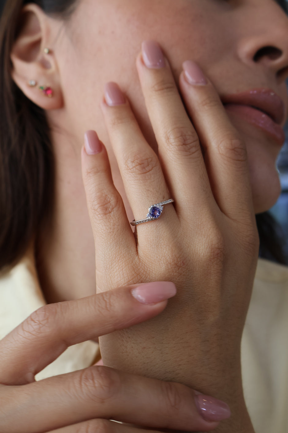 Anillo Eloise en Oro Blanco 14k con Tanzanita 0.50 ct
