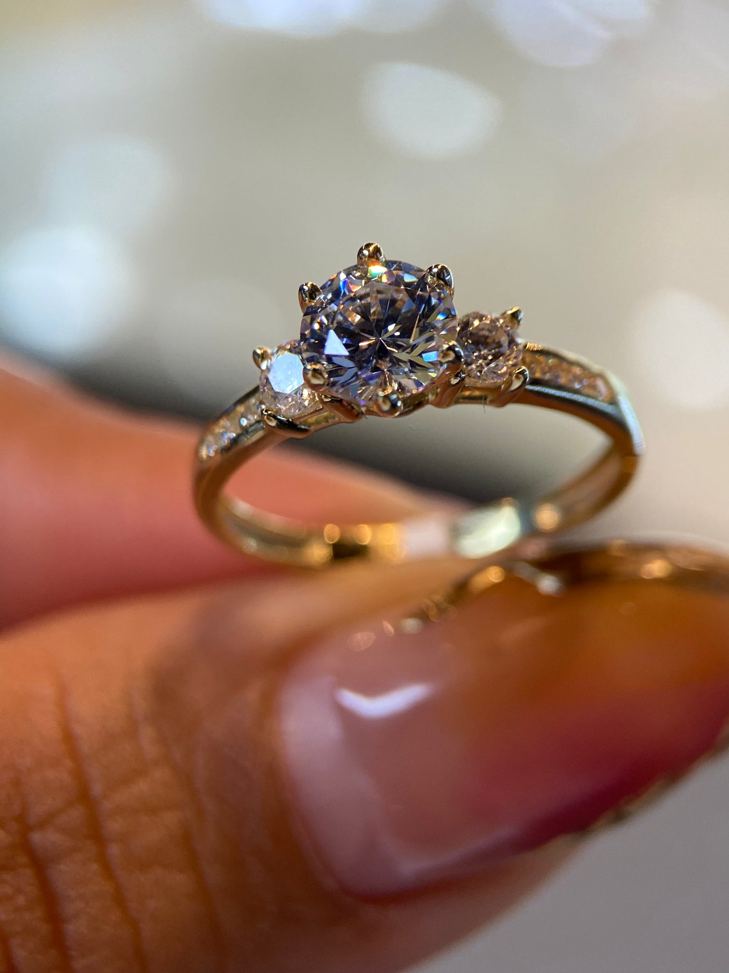 Anillo de compromiso en oro