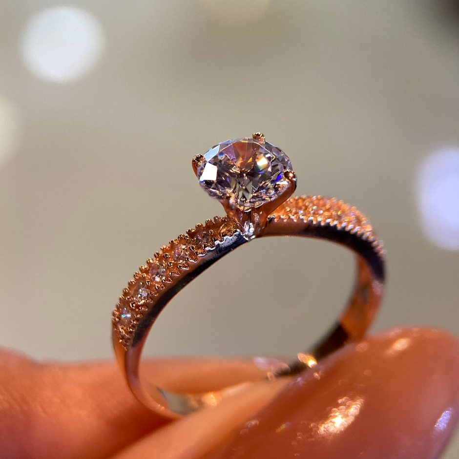 Anillo de compromiso en oro