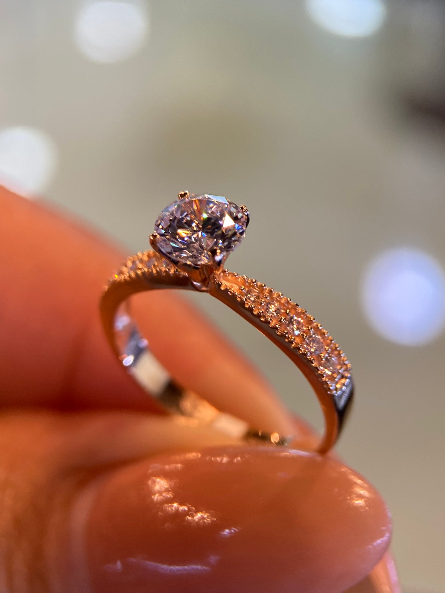 Anillo de compromiso en oro