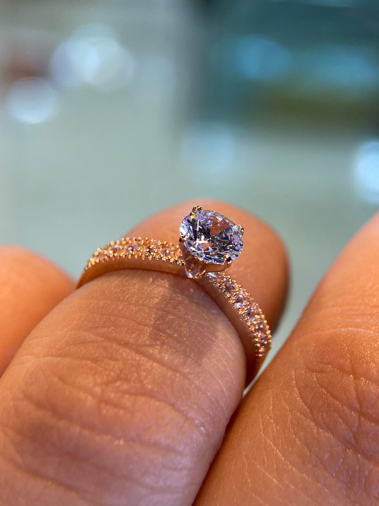 Anillo de compromiso en oro