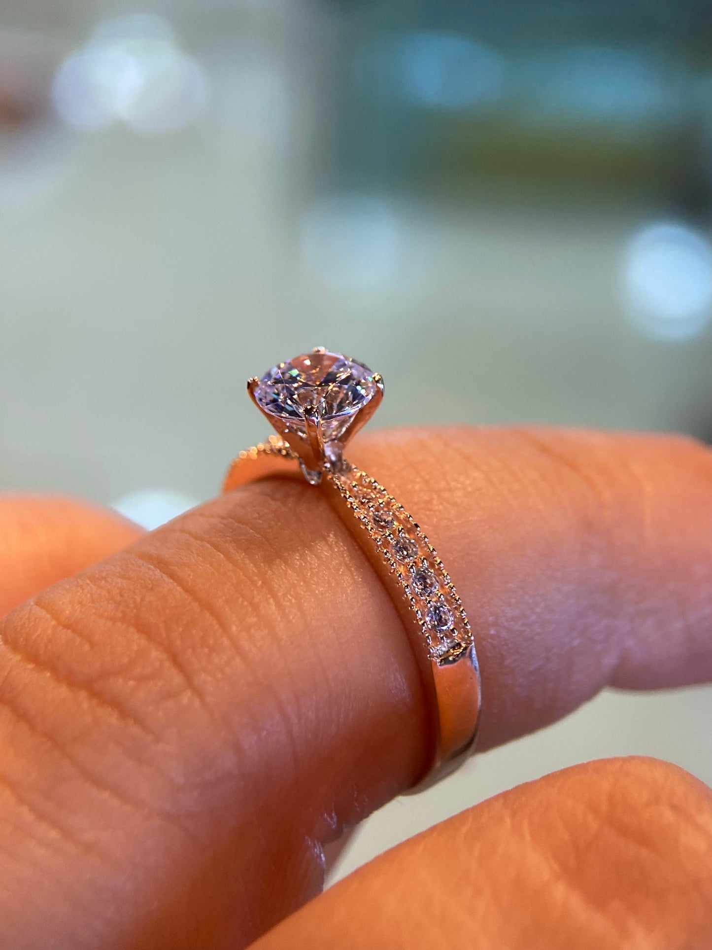 Anillo de compromiso en oro