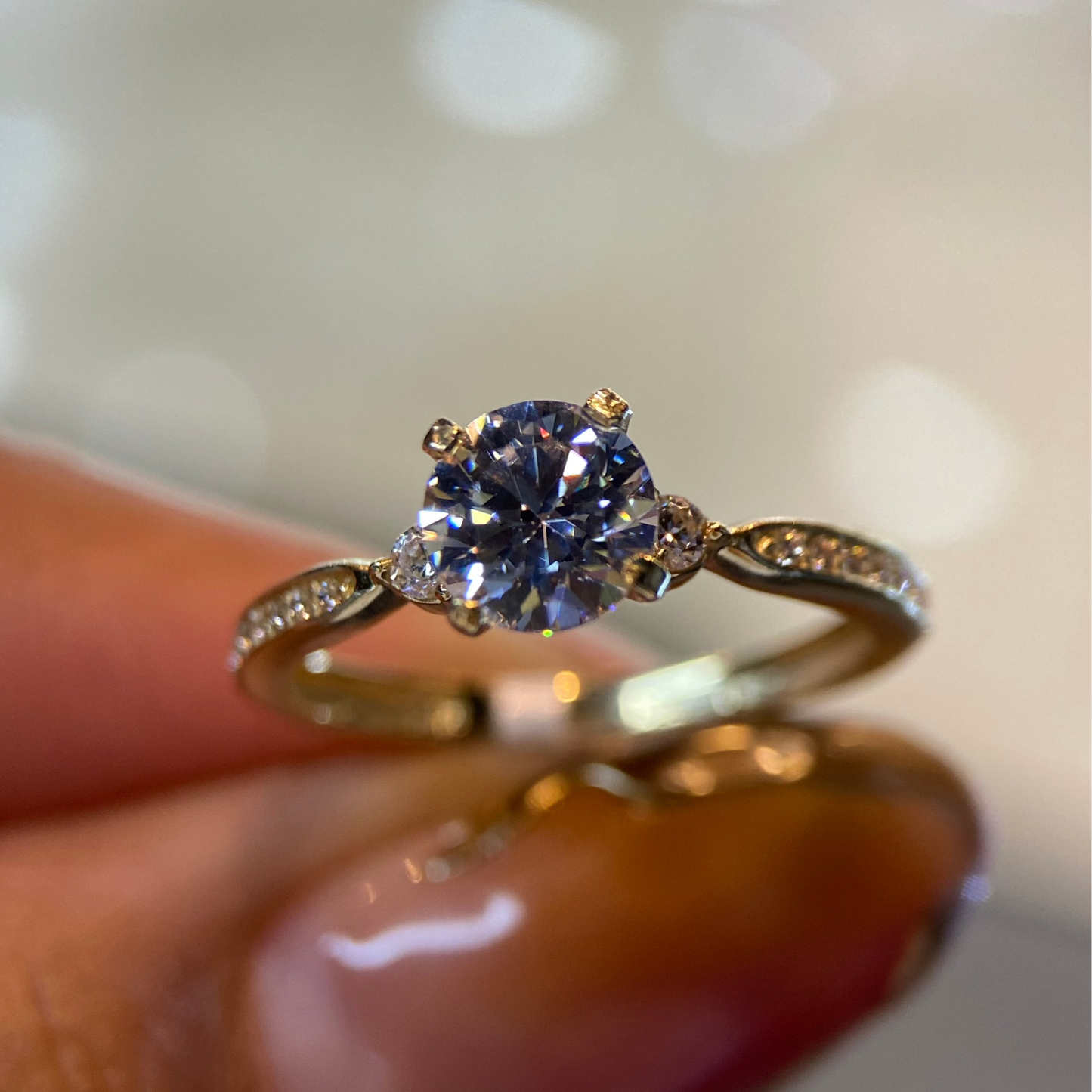 Anillo de compromiso en oro