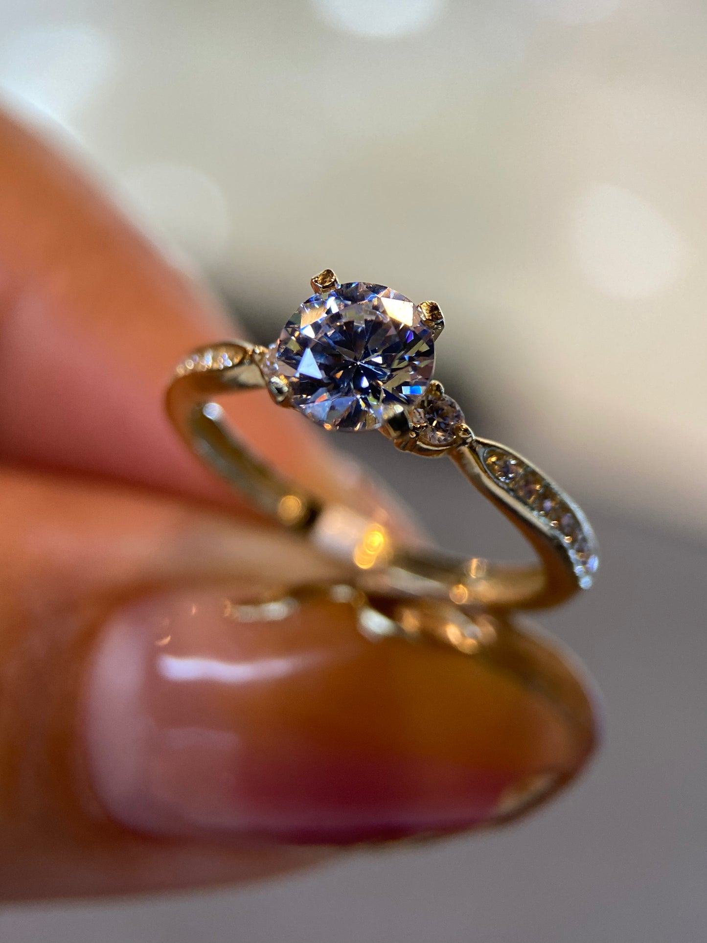 Anillo de compromiso en oro