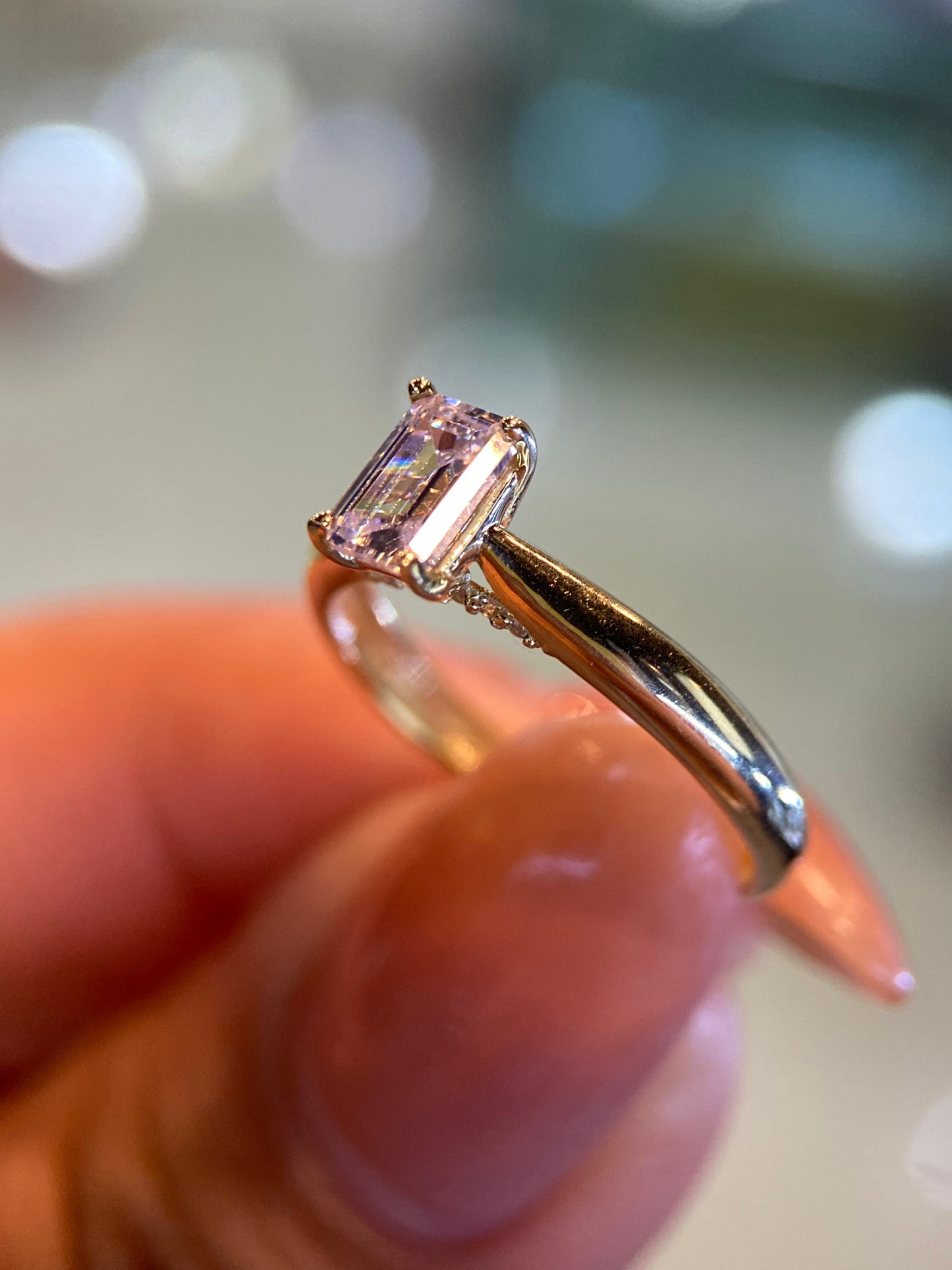 Anillo de compromiso en oro