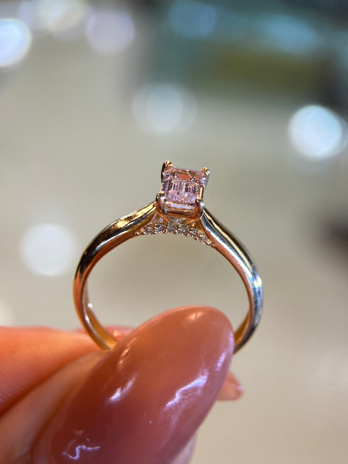 Anillo de compromiso en oro