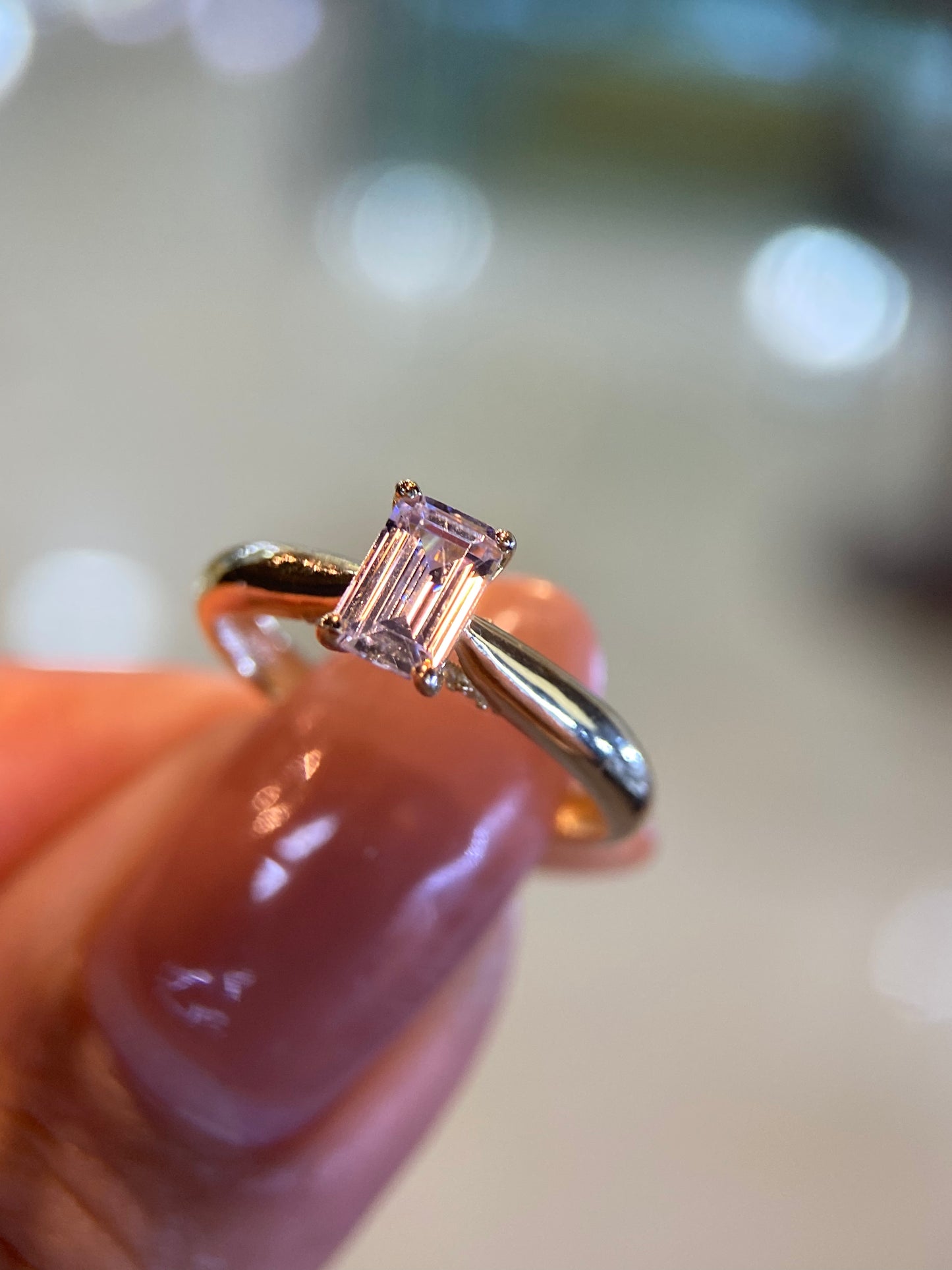 Anillo de compromiso en oro