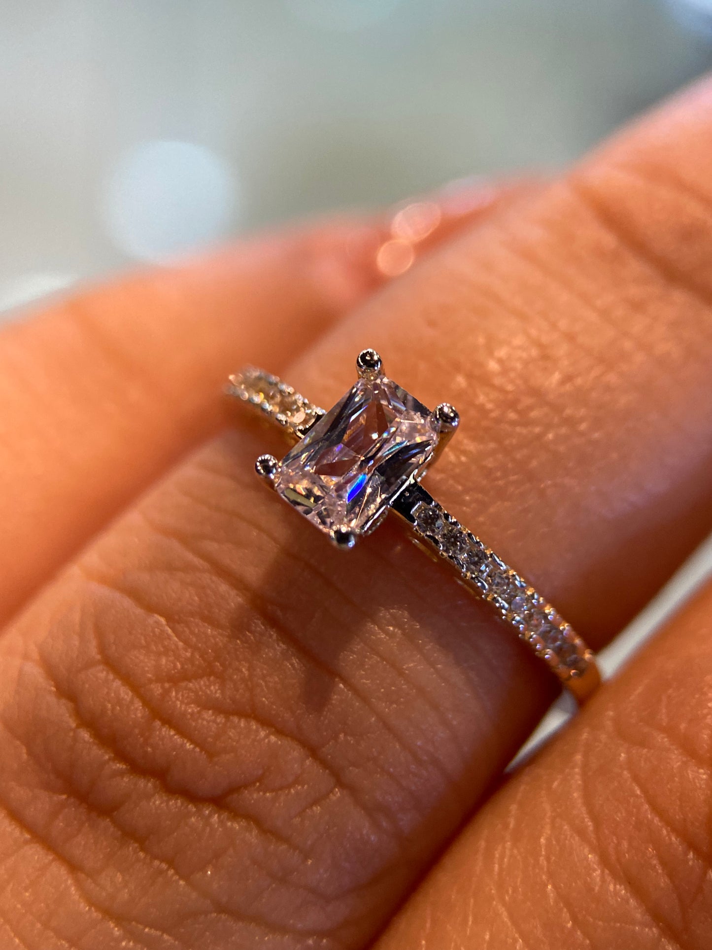 Anillo de compromiso en oro