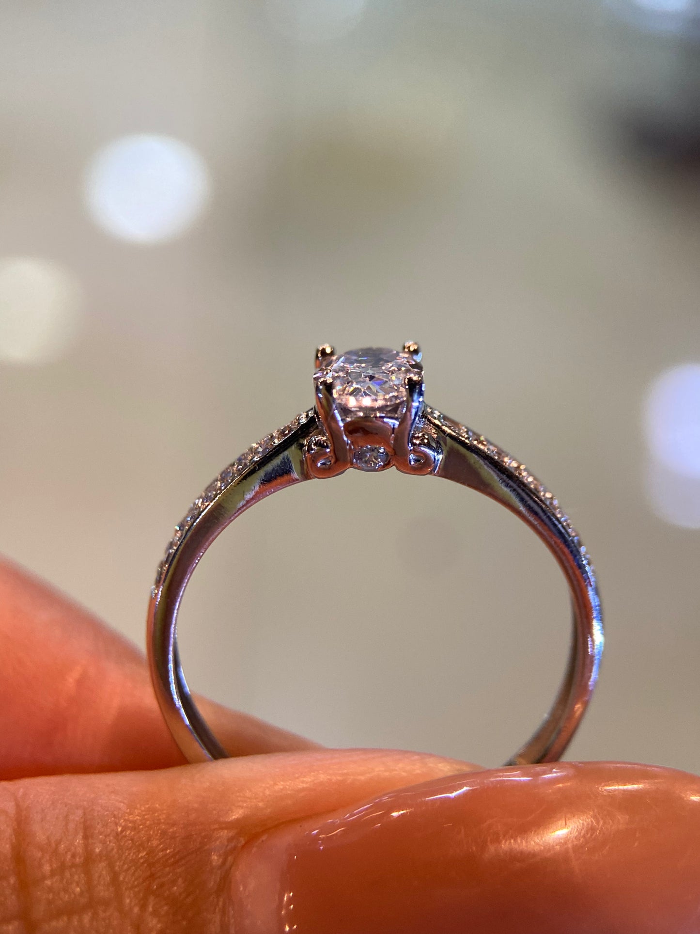 Anillo de compromiso en oro