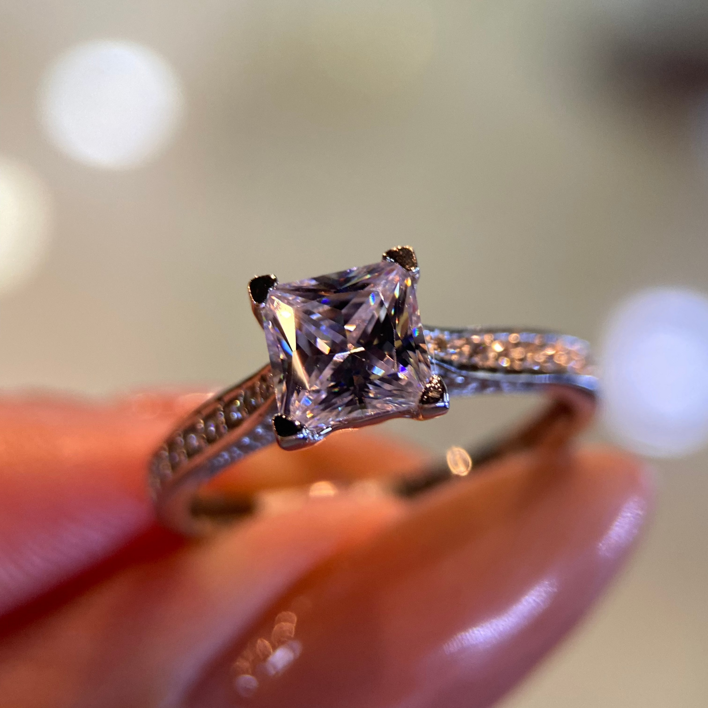 Anillo de compromiso en oro
