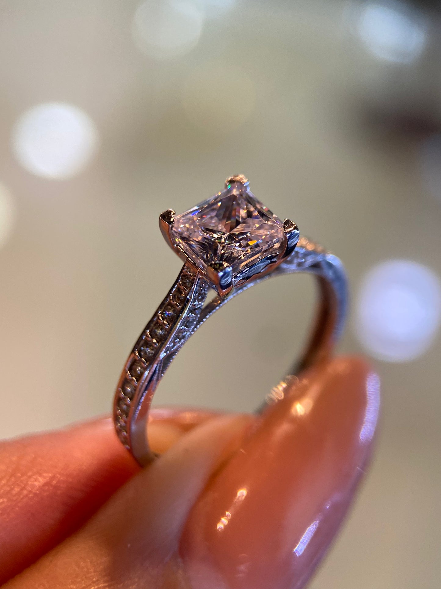 Anillo de compromiso en oro