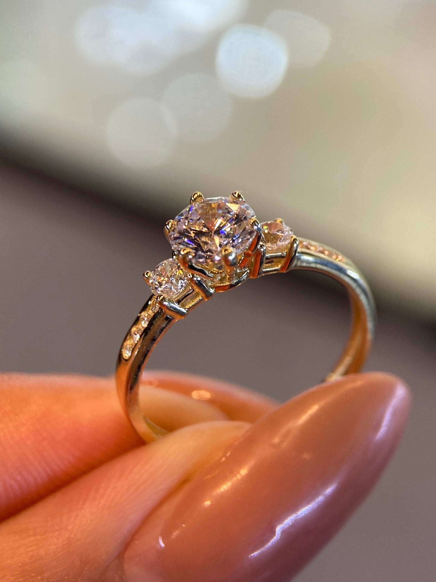 Anillo de compromiso en oro