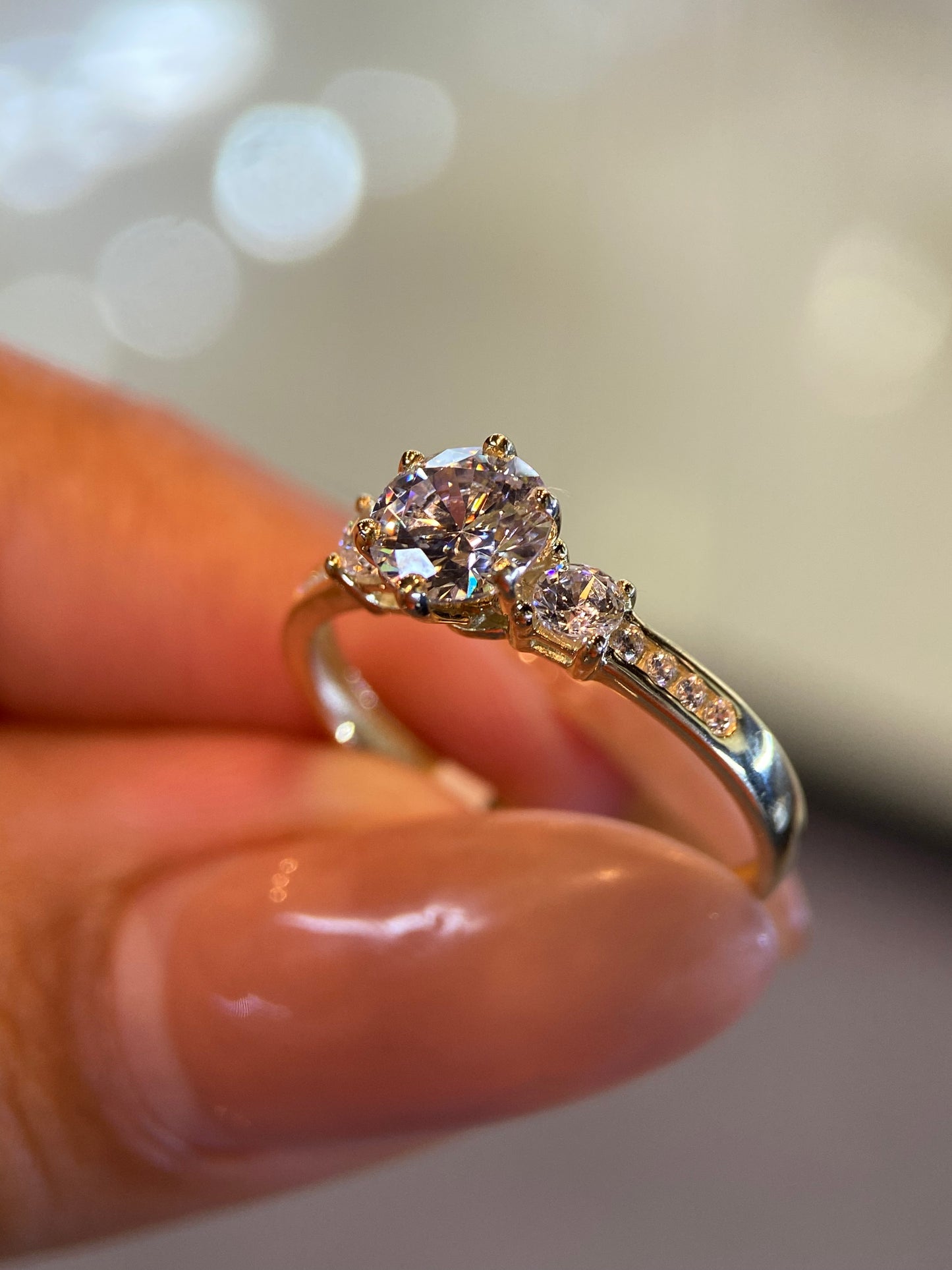 Anillo de compromiso en oro