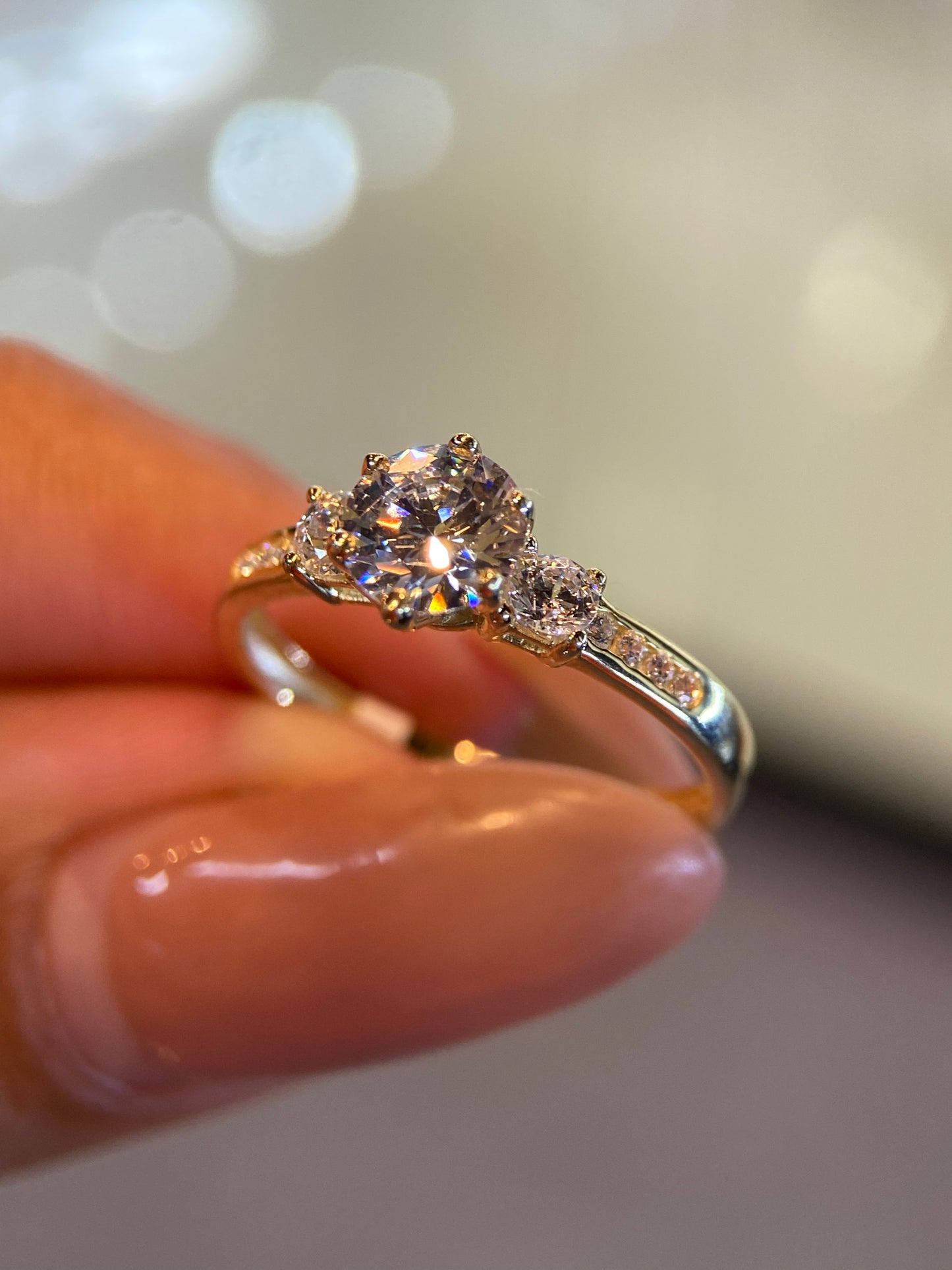 Anillo de compromiso en oro