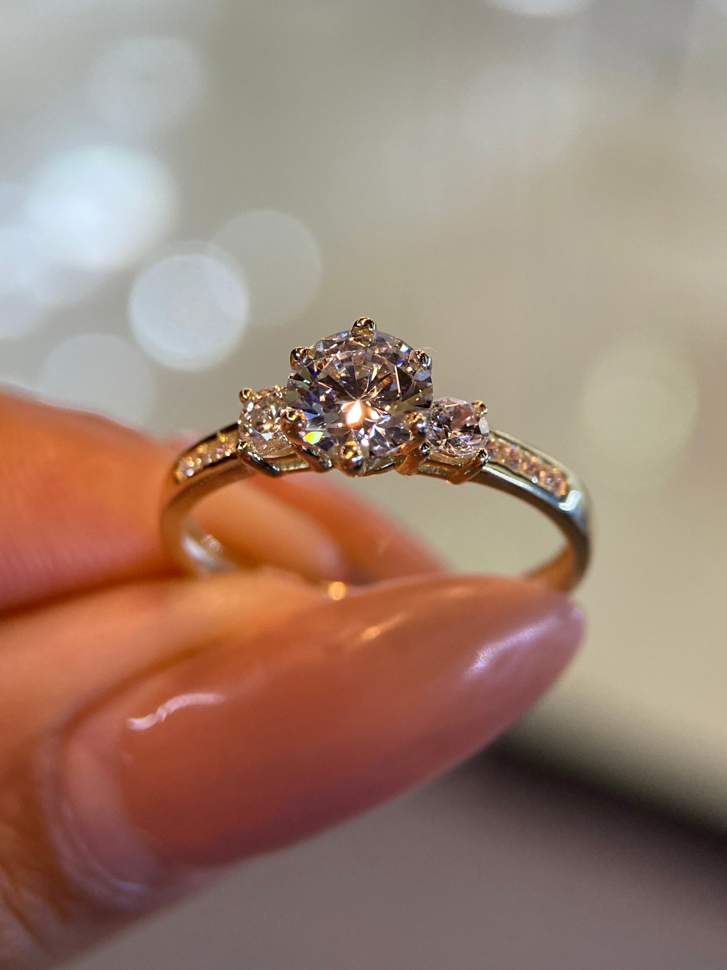 Anillo de compromiso en oro
