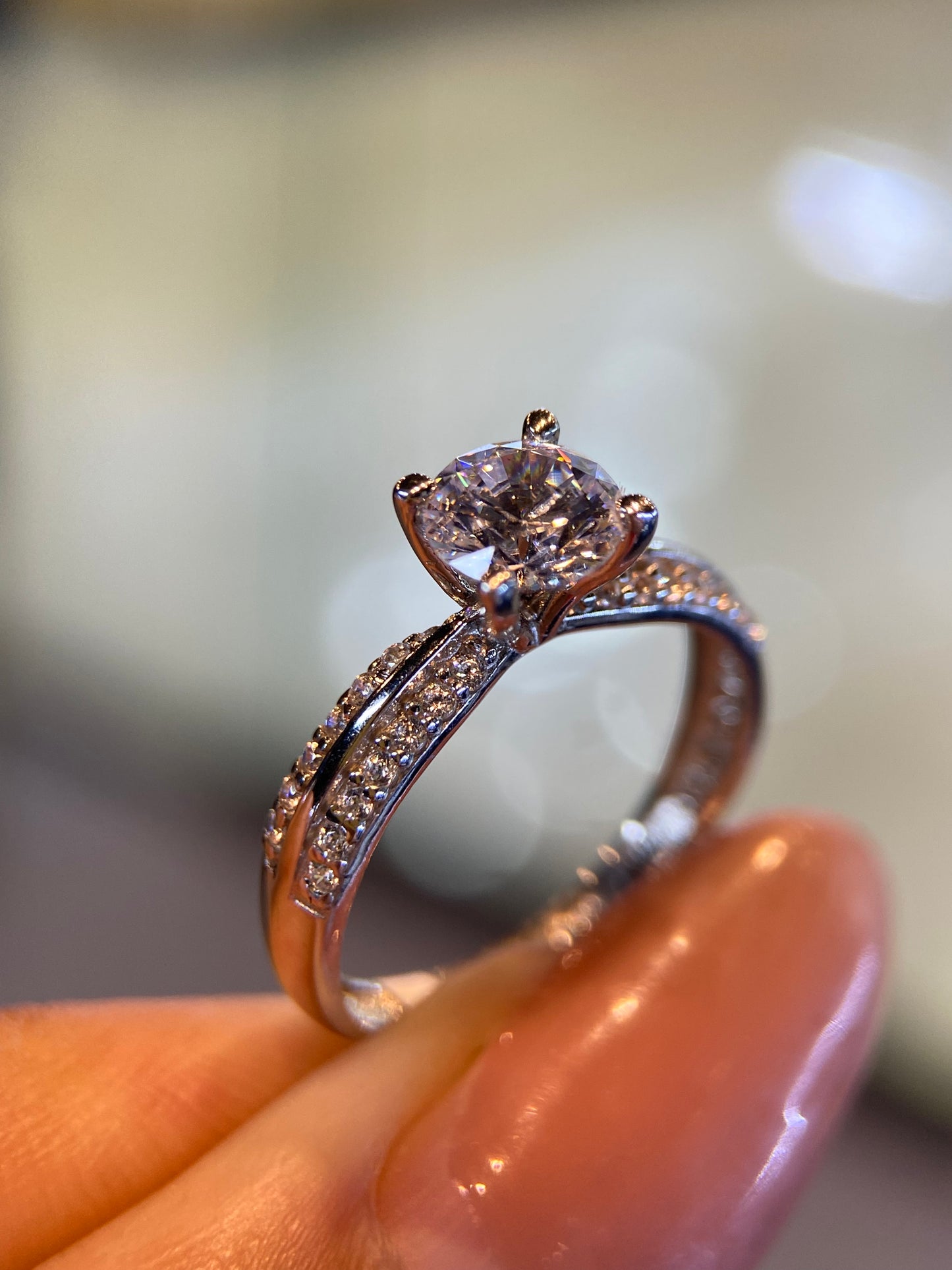 Anillo de compromiso en oro