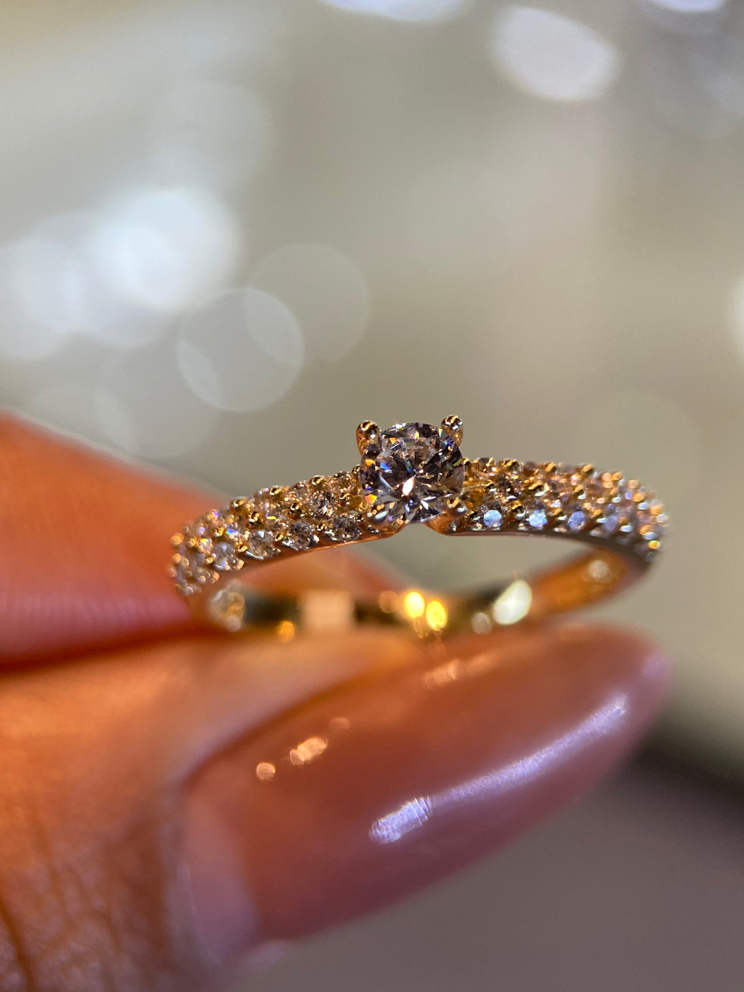 Anillo de compromiso en oro