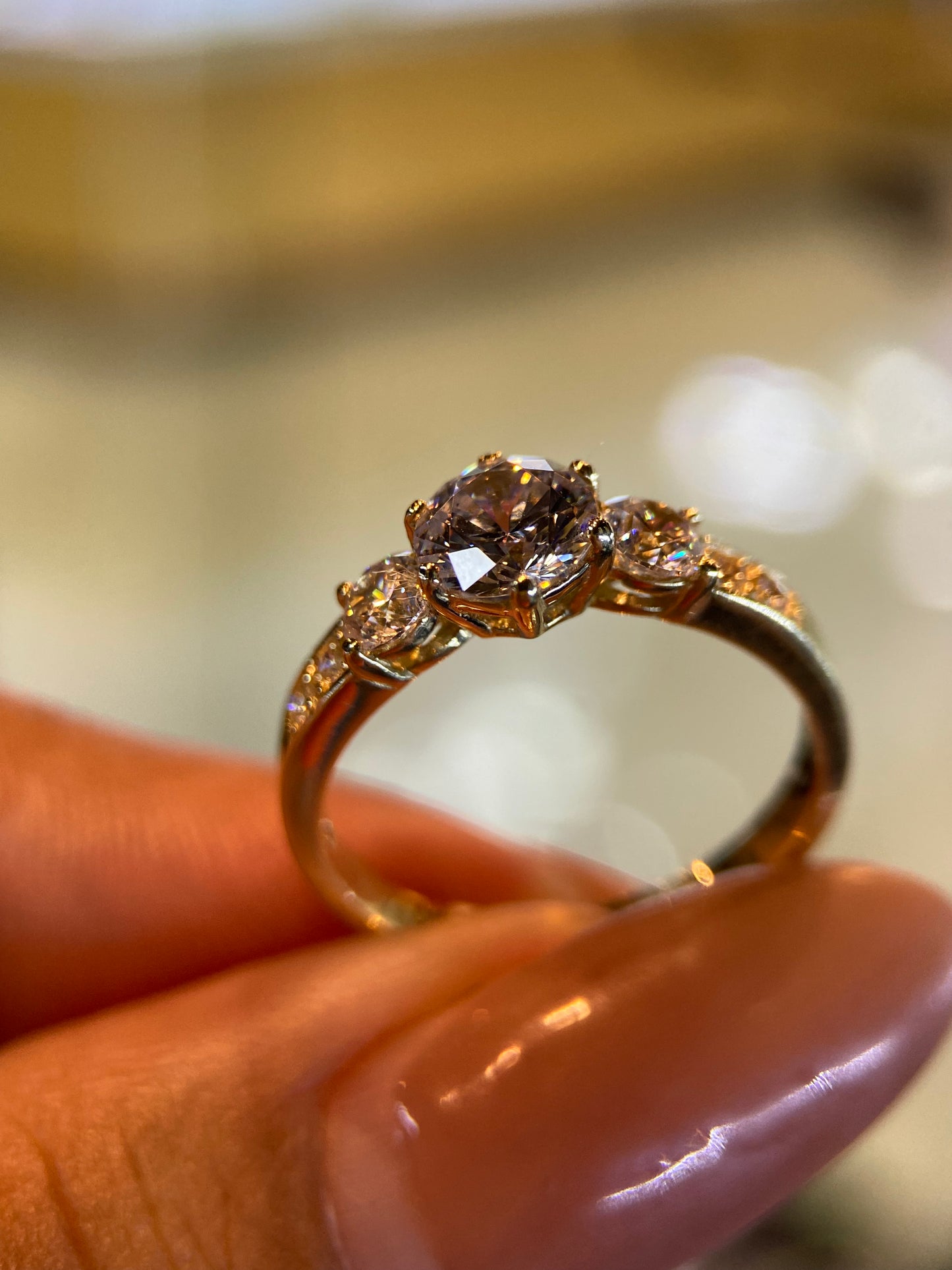 Anillo de compromiso en oro