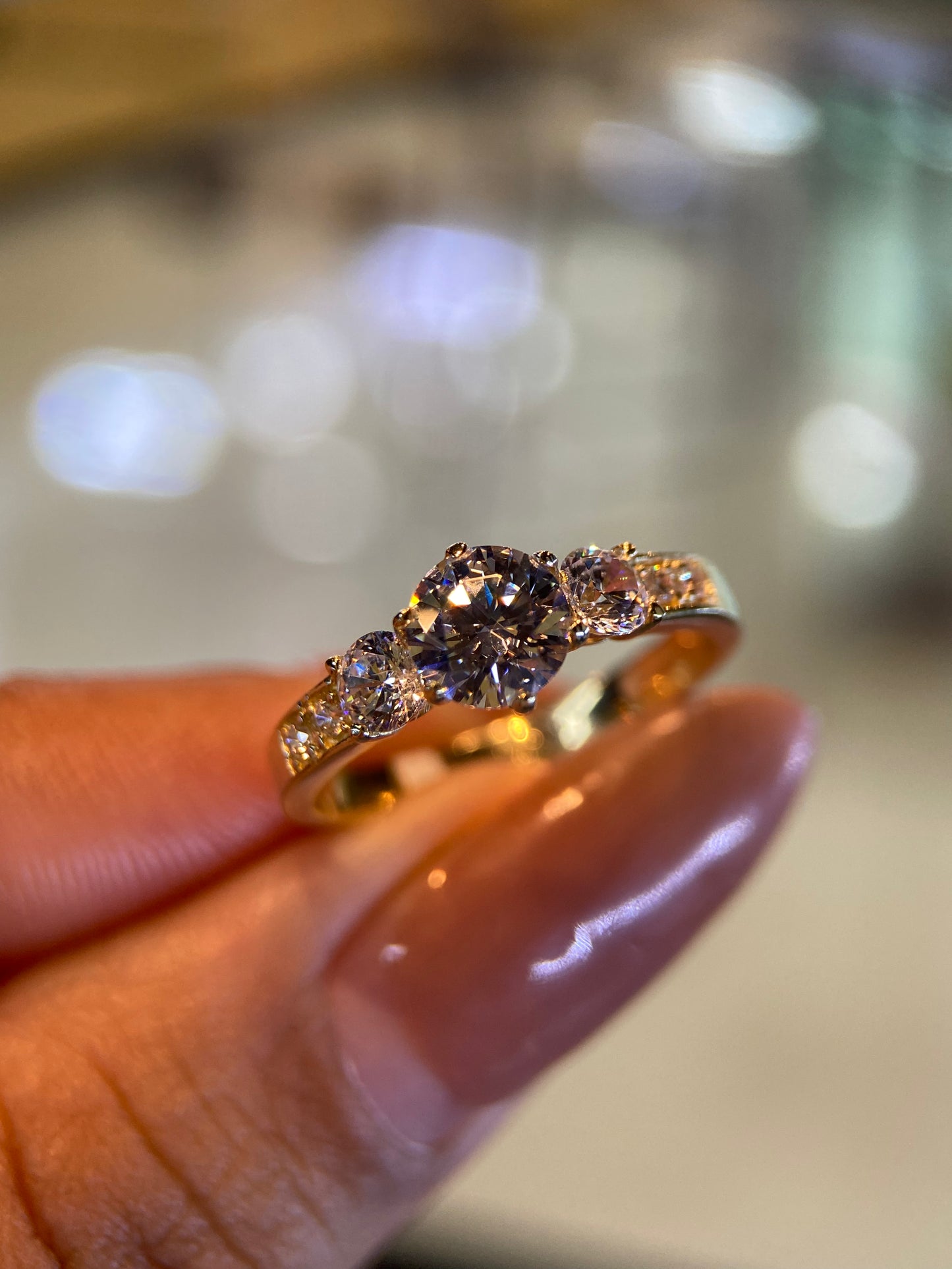 Anillo de compromiso en oro