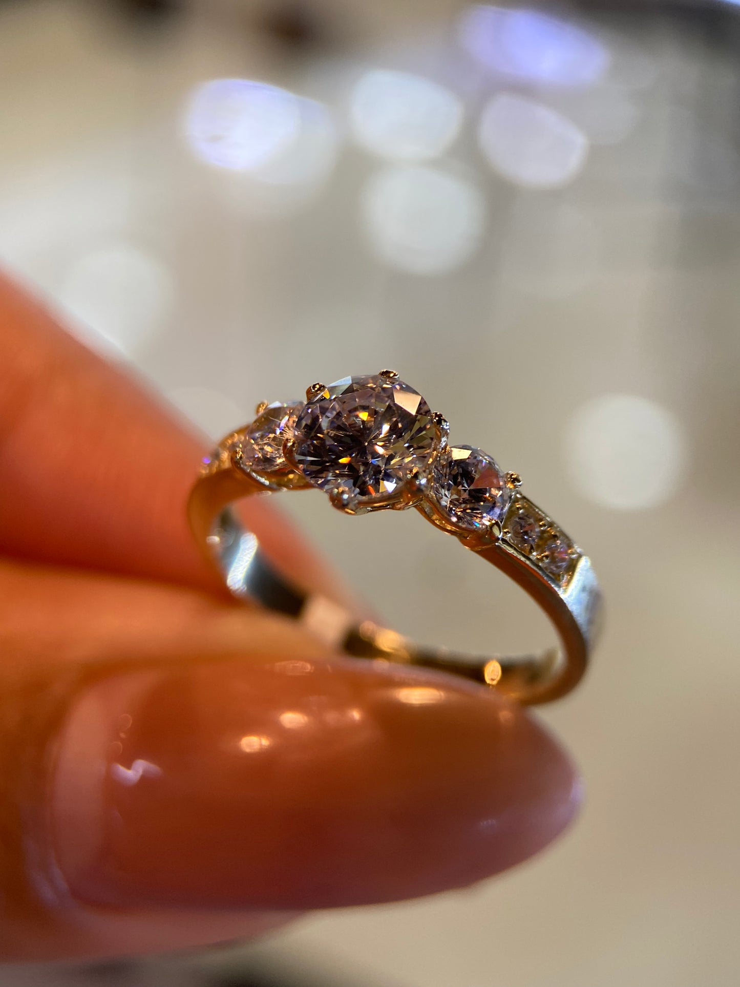 Anillo de compromiso en oro