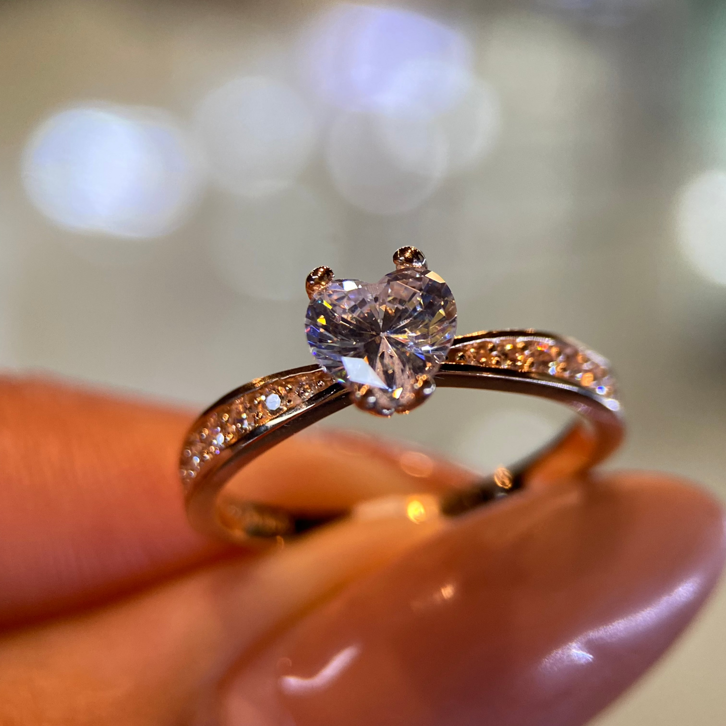Anillo de compromiso en oro