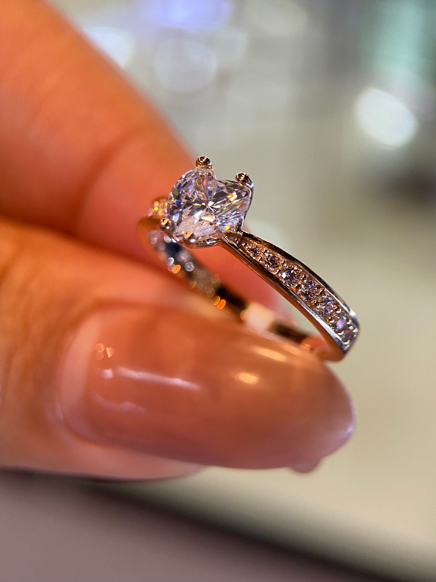 Anillo de compromiso en oro