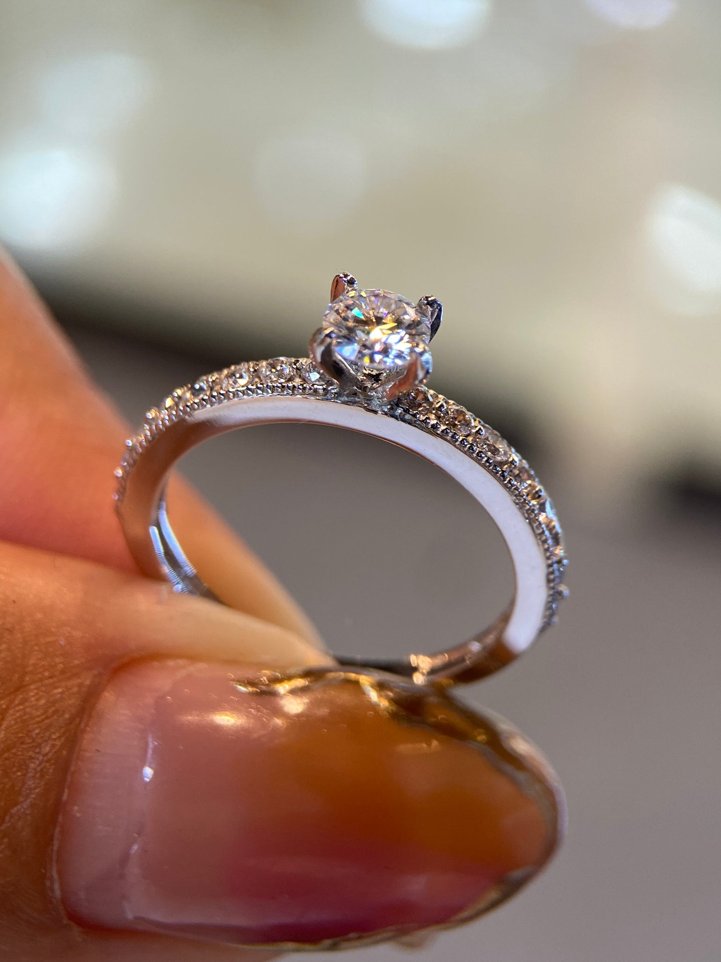 Anillo de compromiso en oro