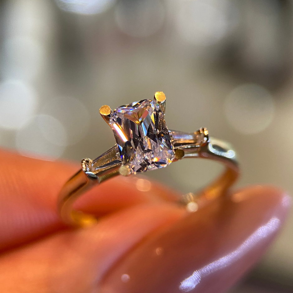 Anillo de compromiso en oro