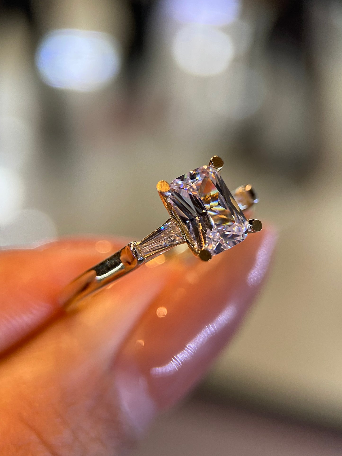 Anillo de compromiso en oro