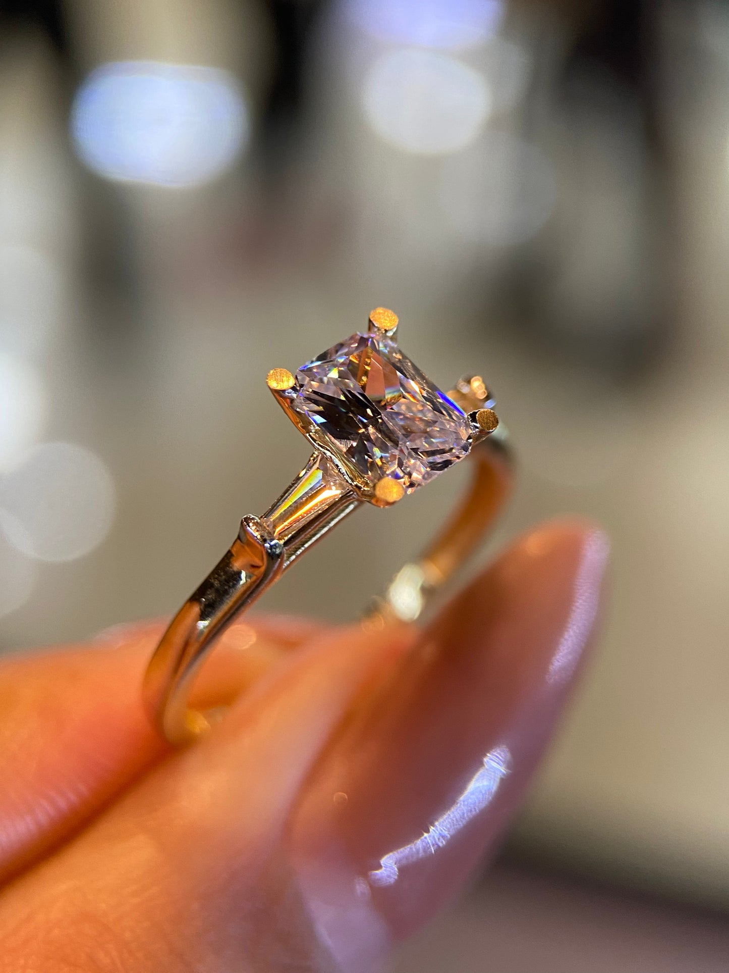 Anillo de compromiso en oro