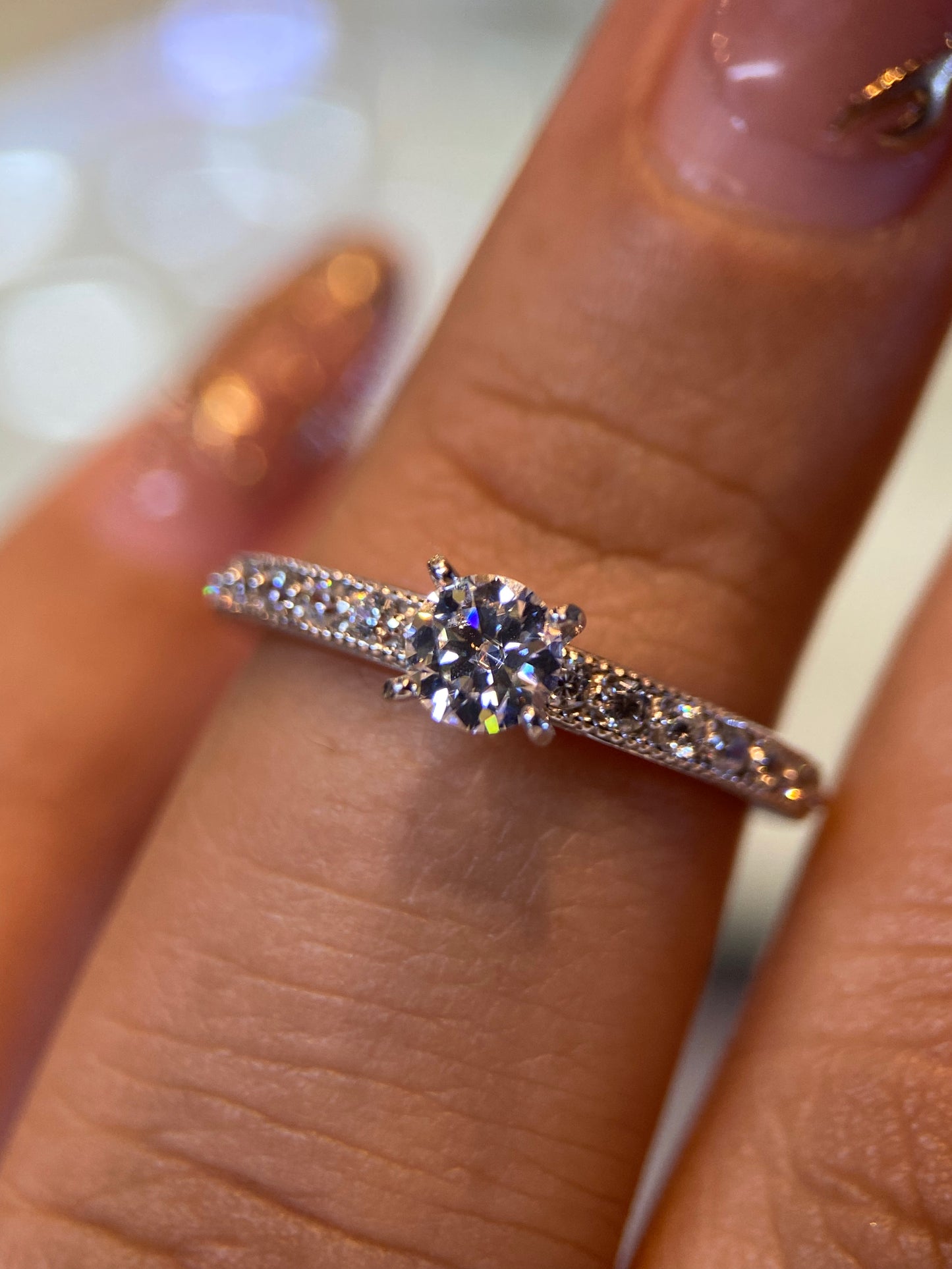 Anillo de compromiso en oro